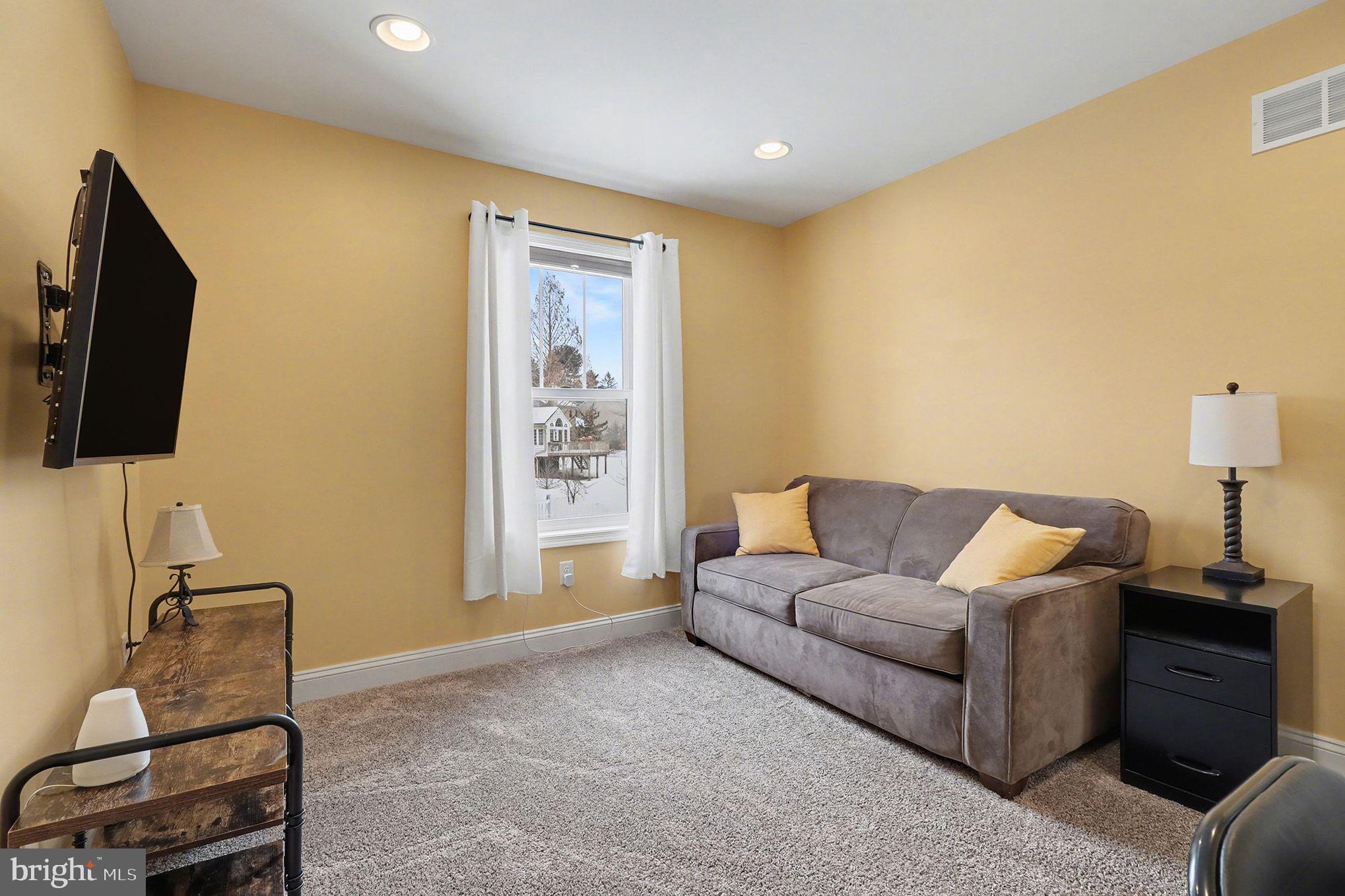 SUN HILL COMMONS - Residential