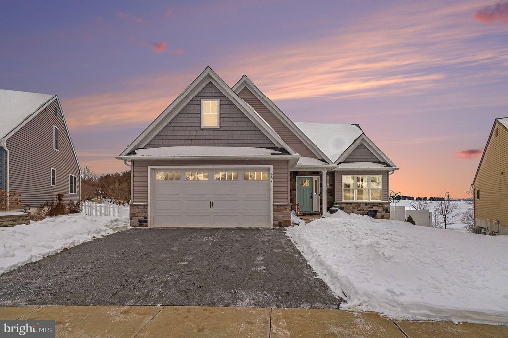 Photo of 467 Hamilton Court, MANHEIM, PA 17545 (MLS # PALA2082264)