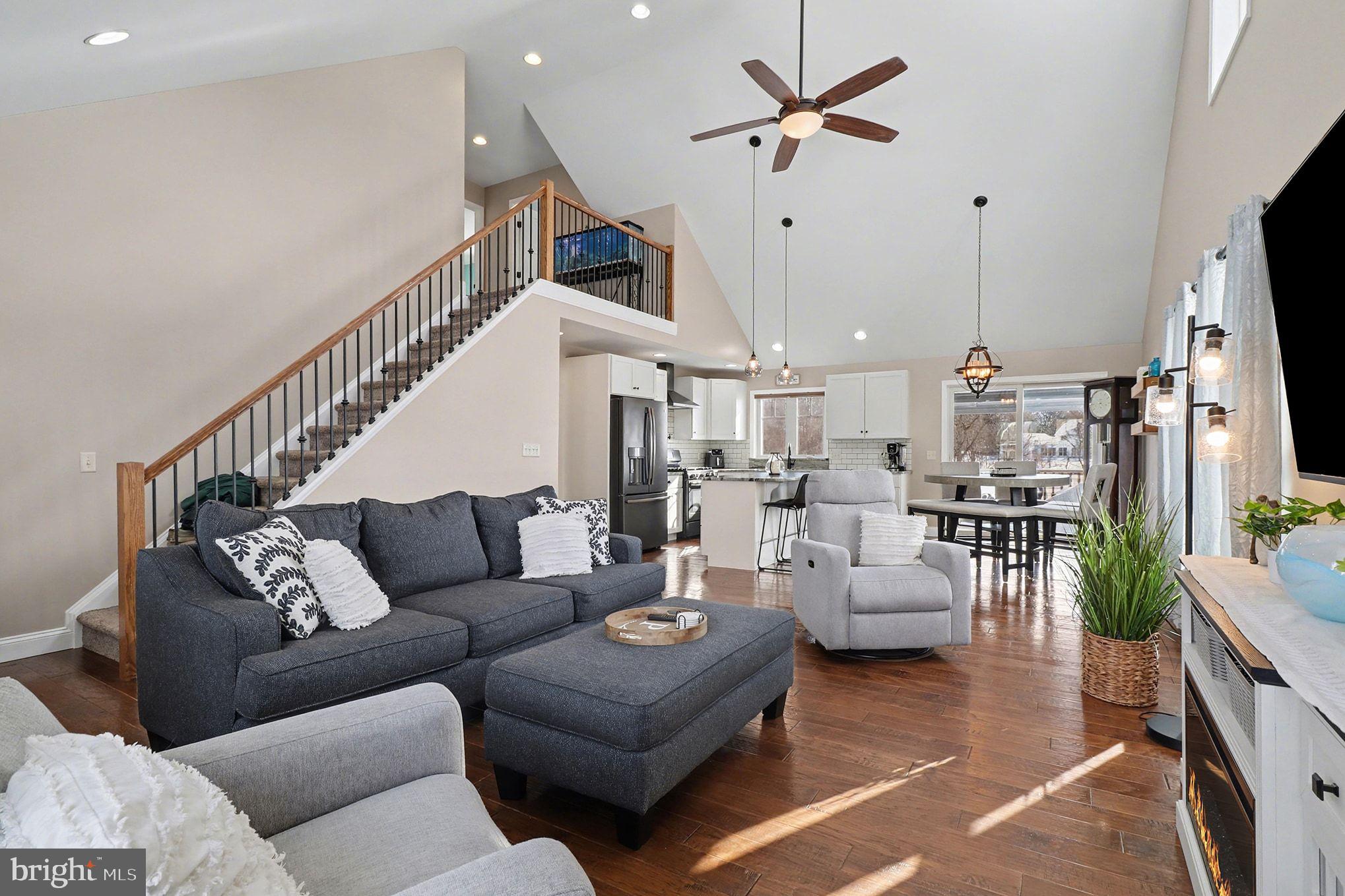 SUN HILL COMMONS - Residential