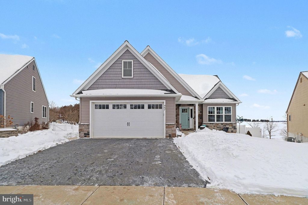 Photo of 467 Hamilton Court, MANHEIM, PA 17545 (MLS # PALA2082264)