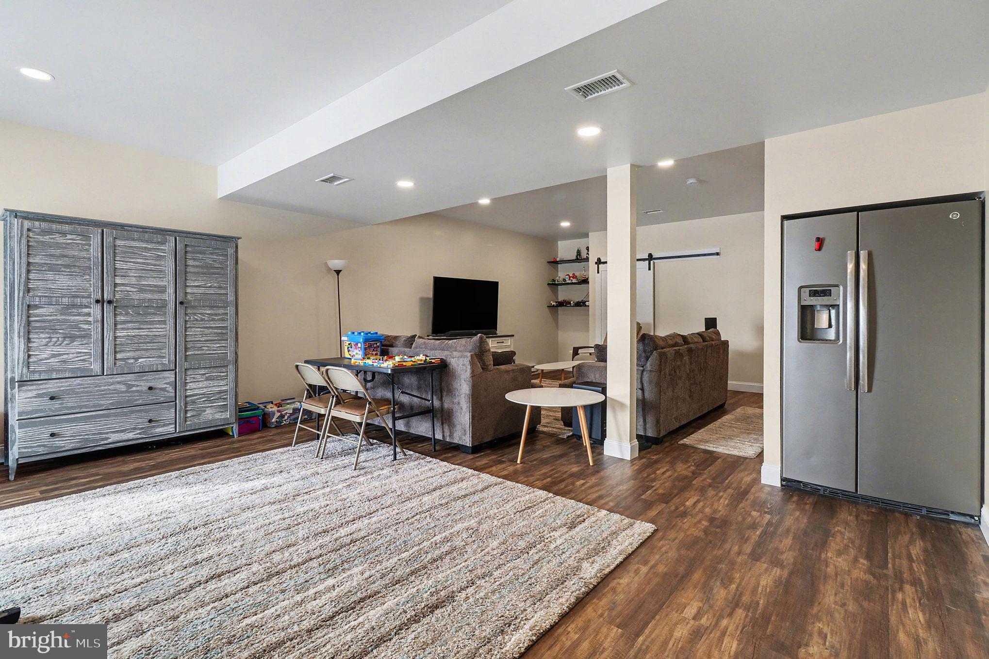 SUN HILL COMMONS - Residential