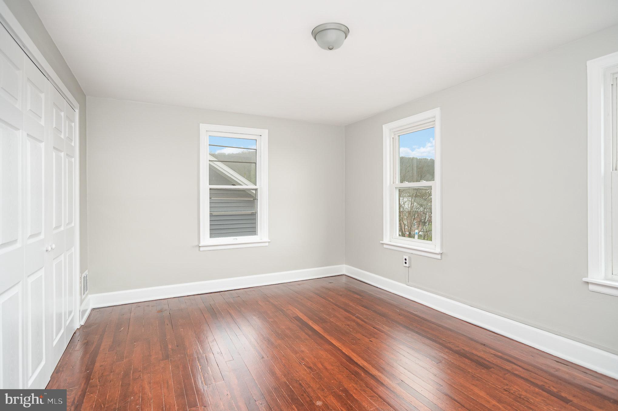 EPHRATA - Residential