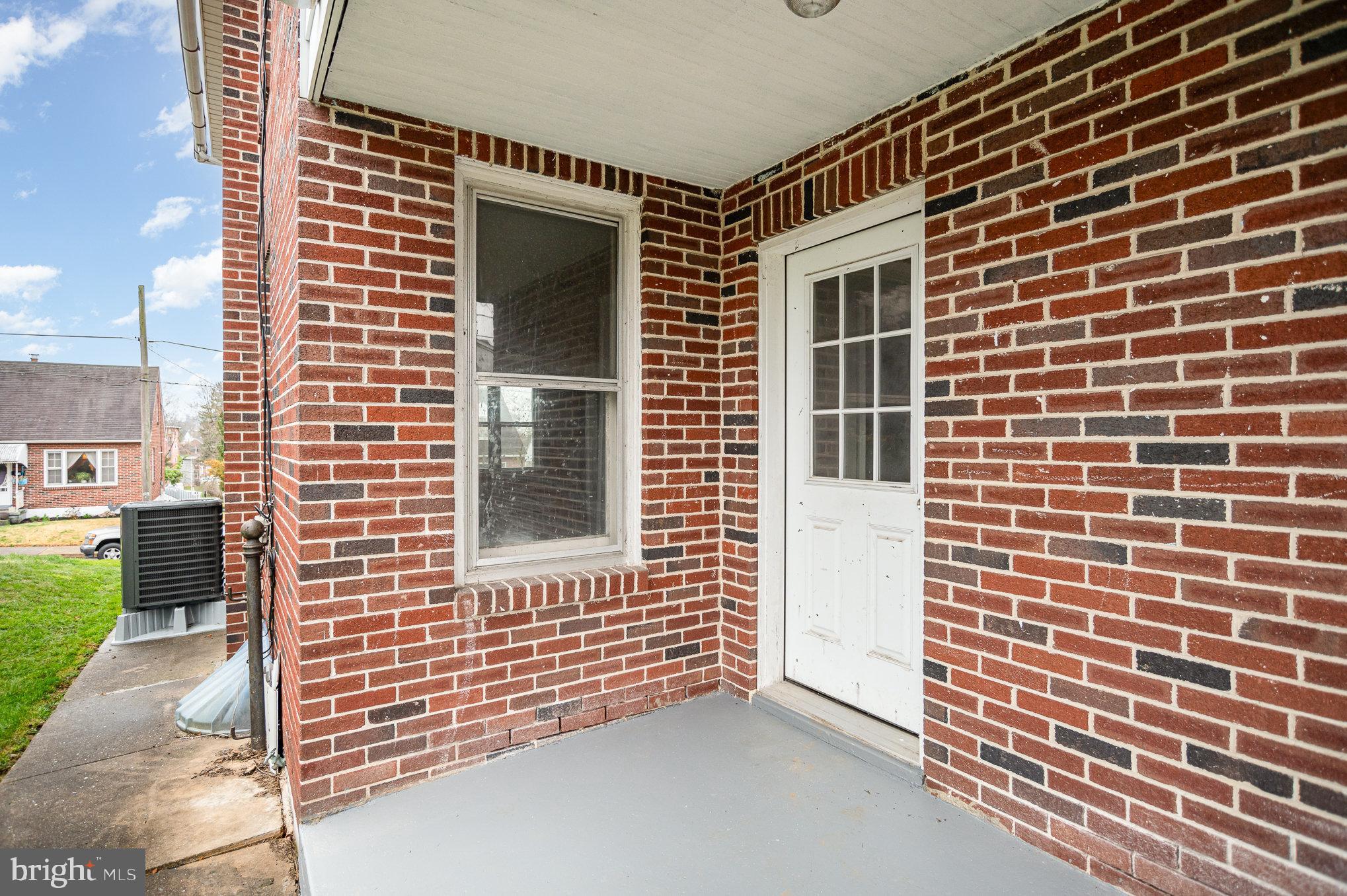 EPHRATA - Residential