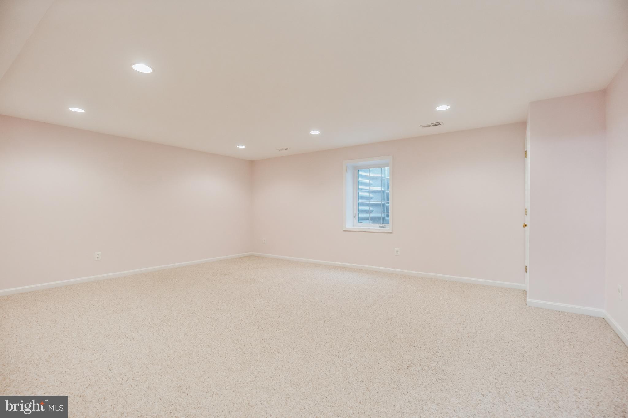 KINGS PARK WEST - Residential