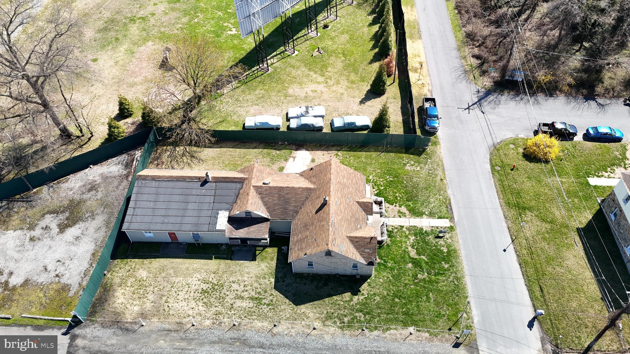 MIDDLE RIVER - Residential