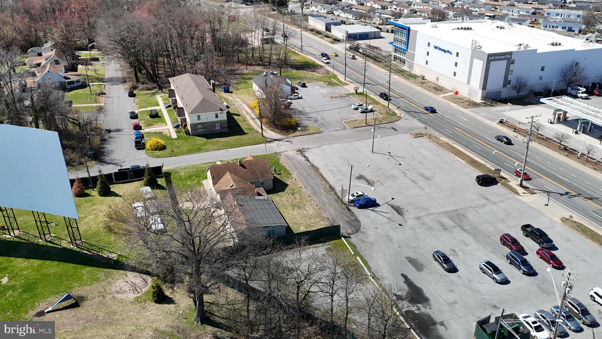 MIDDLE RIVER - Residential