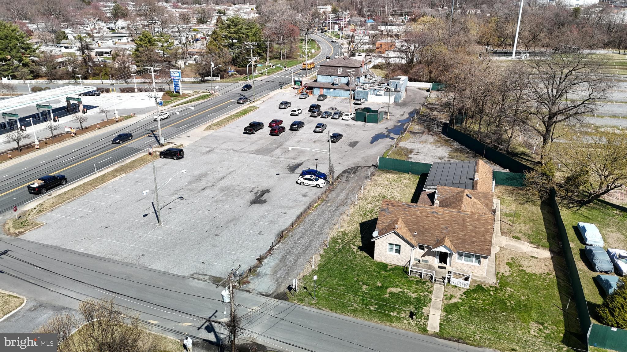 MIDDLE RIVER - Residential