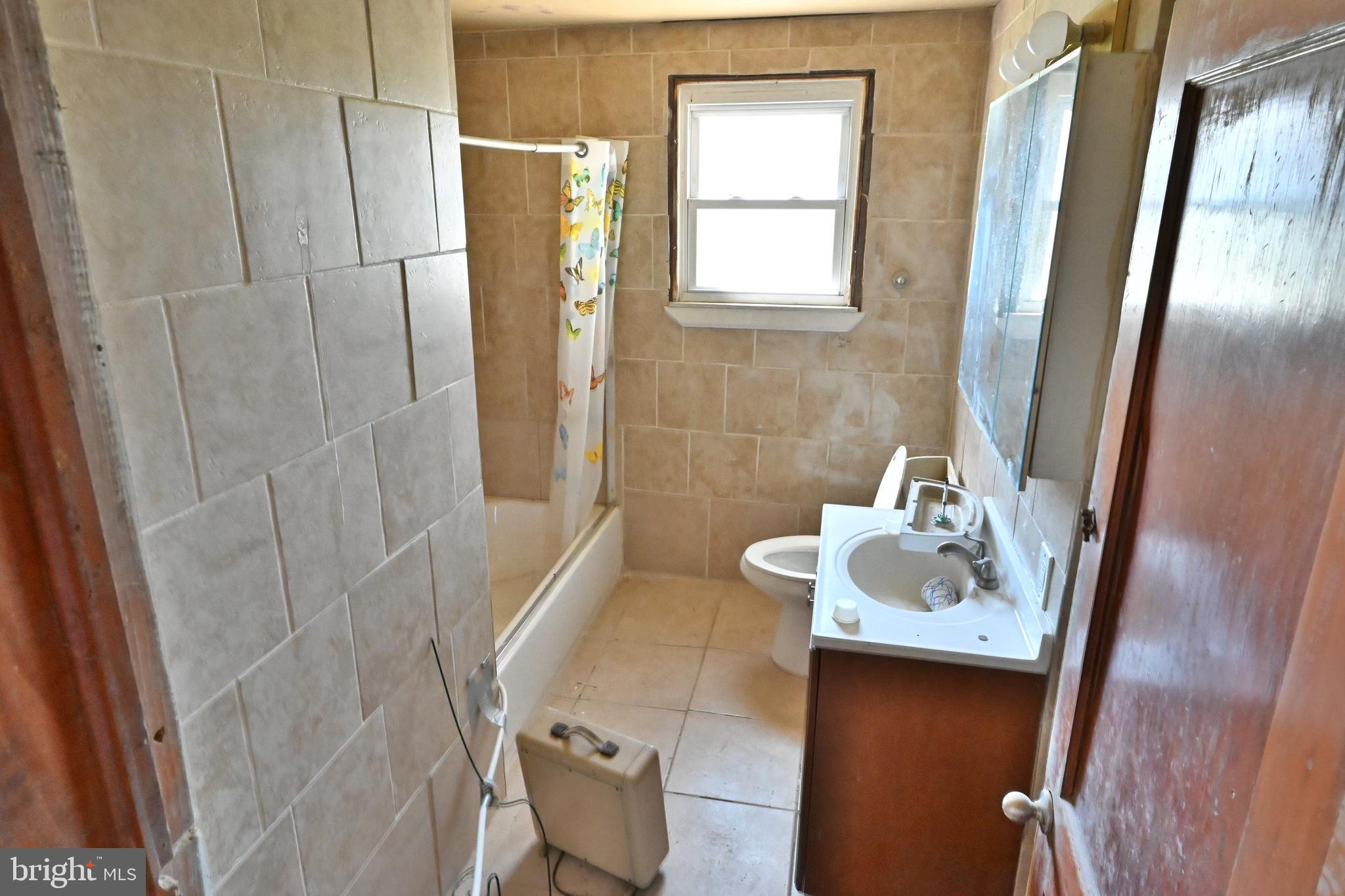 MIDDLE RIVER - Residential