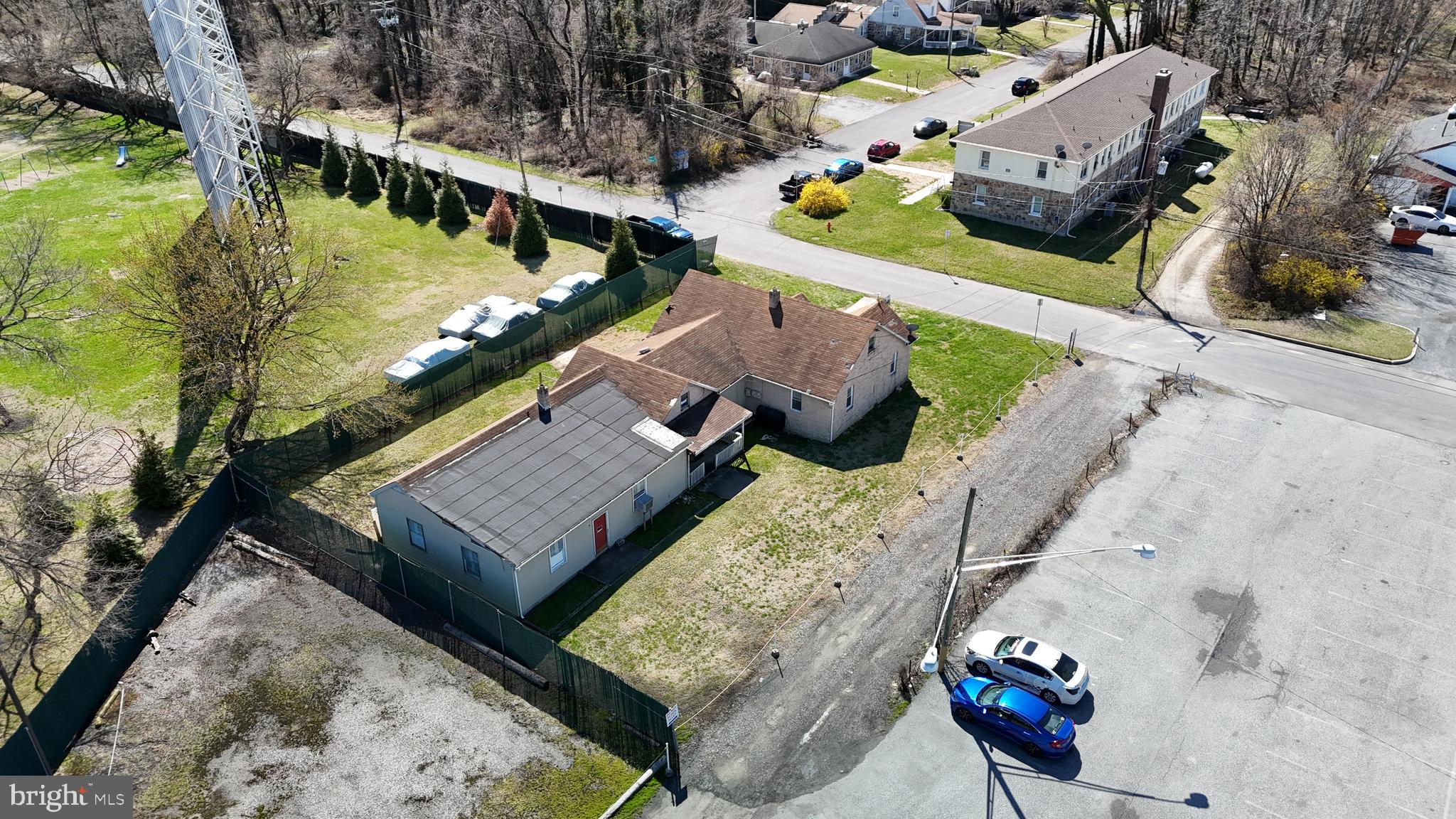 MIDDLE RIVER - Residential