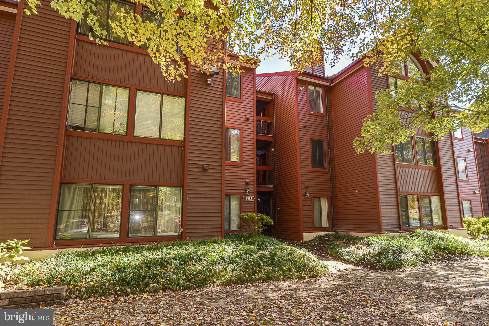 LEE OAKS - Residential Lease