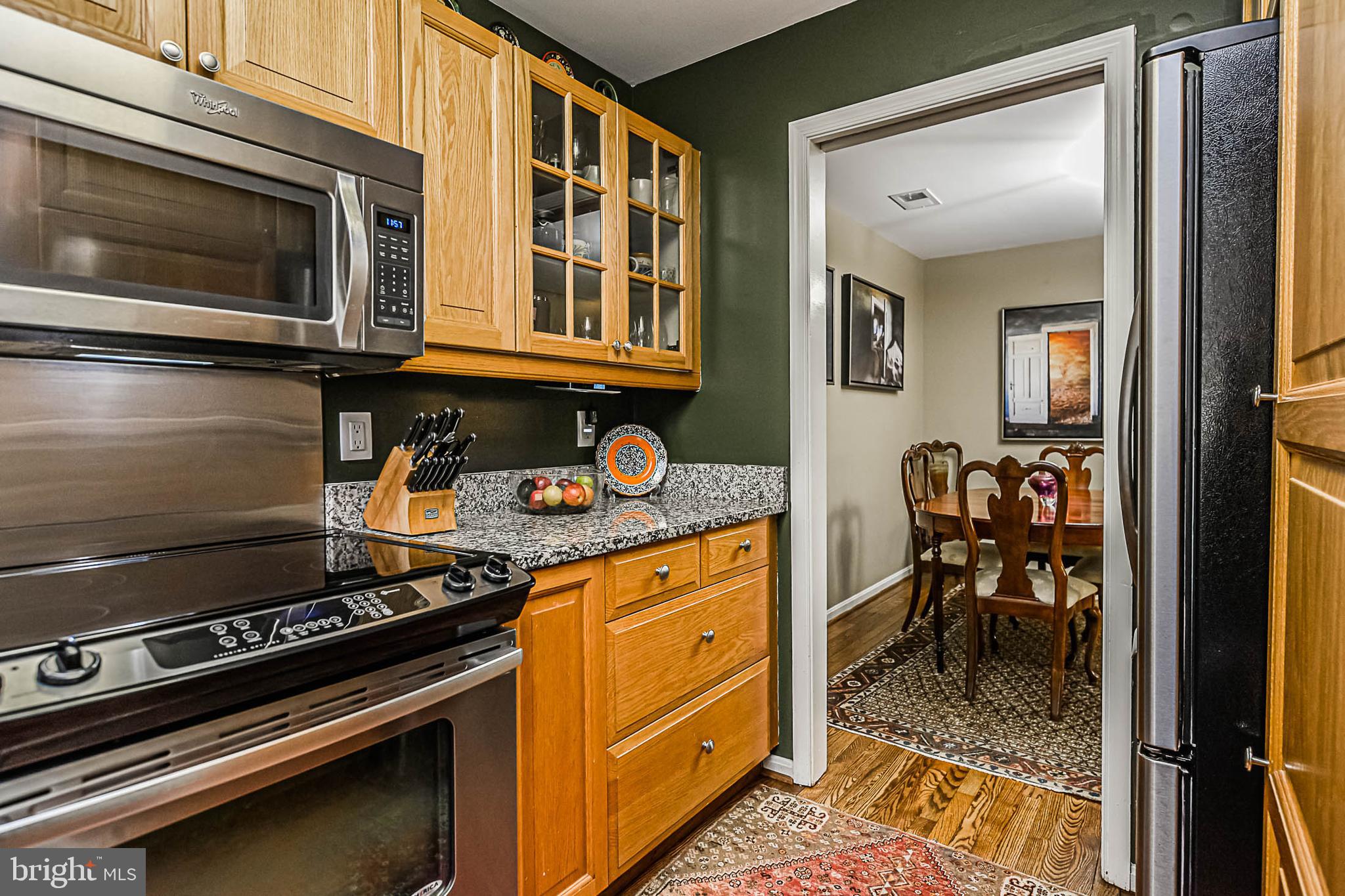 LEE OAKS - Residential Lease