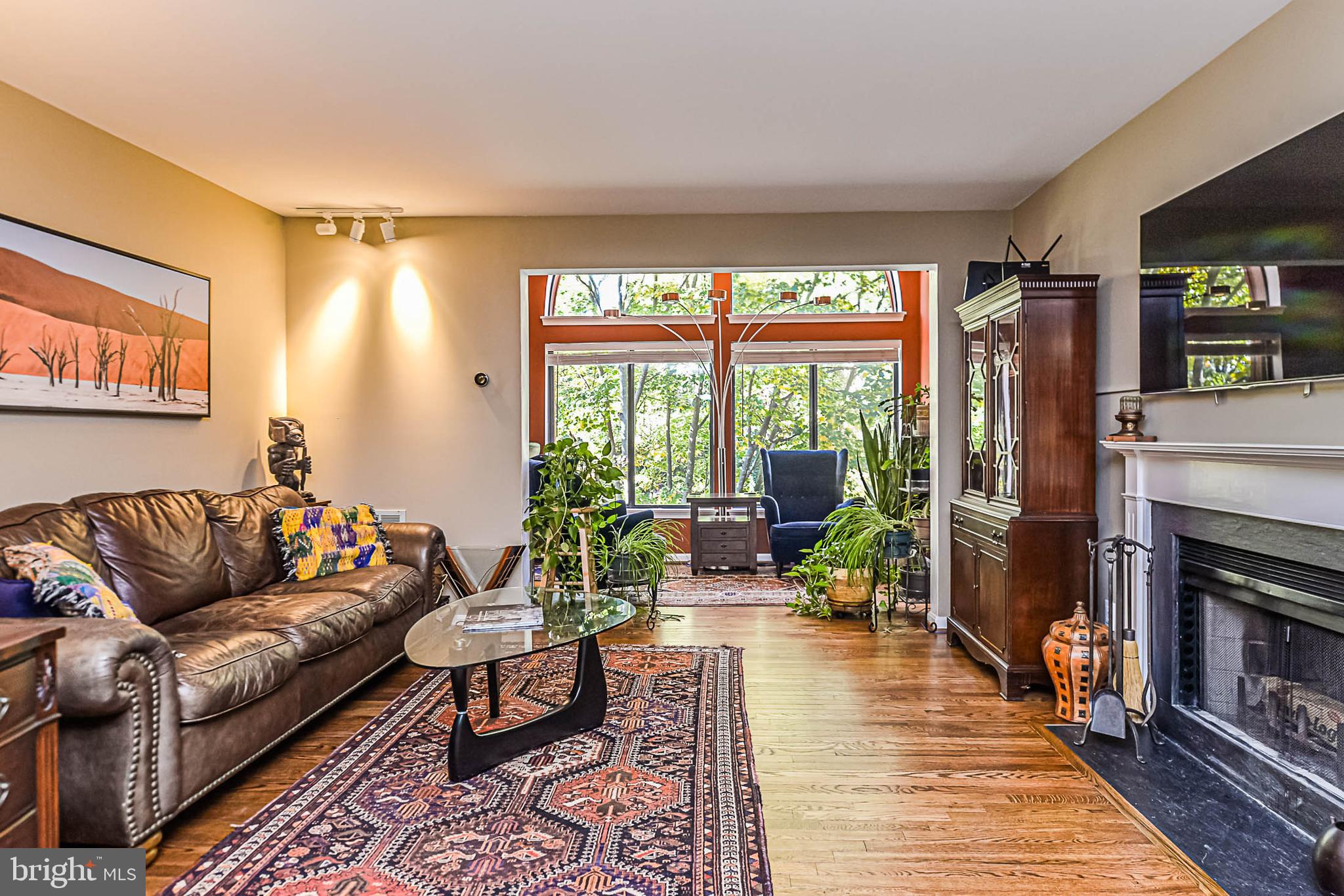 LEE OAKS - Residential Lease