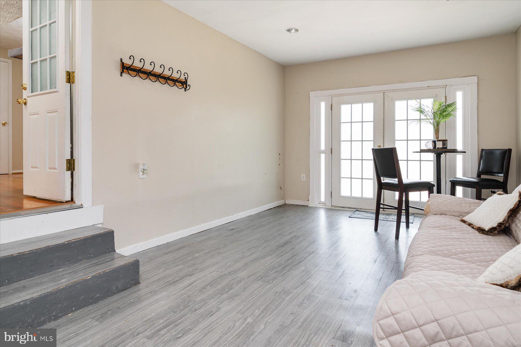 CEDAR MILLS - Residential