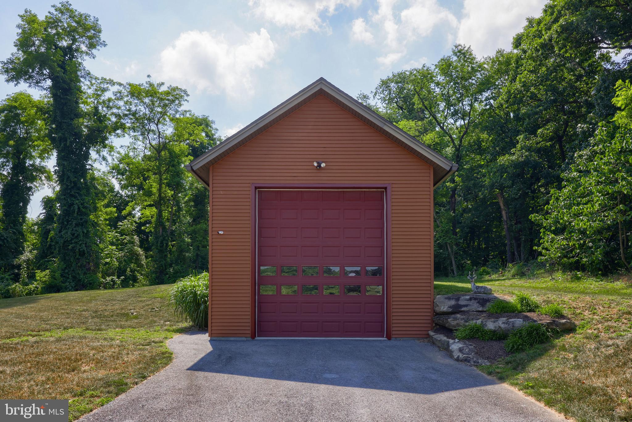 BUNKER HILL ESTATES - Residential