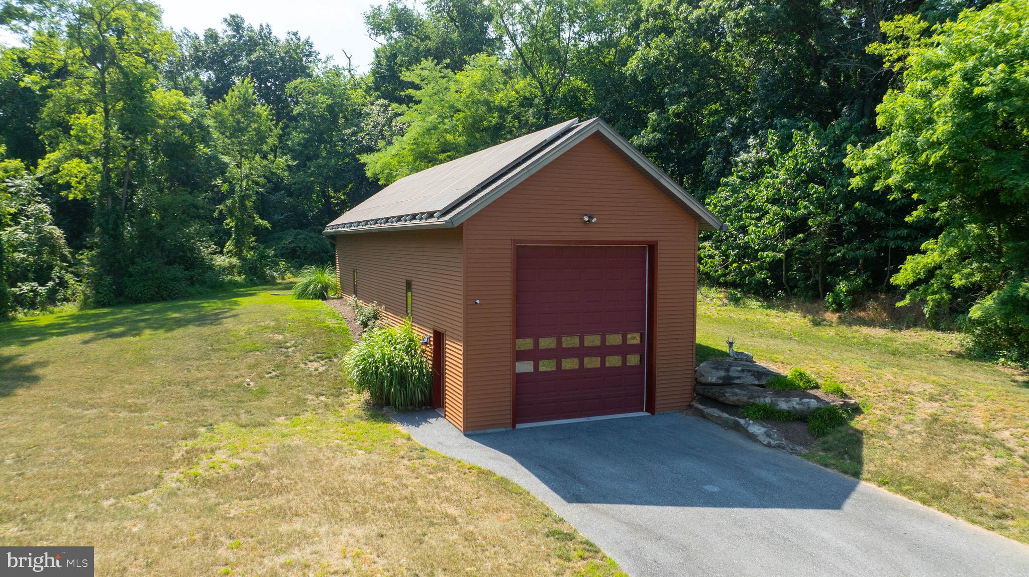 BUNKER HILL ESTATES - Residential