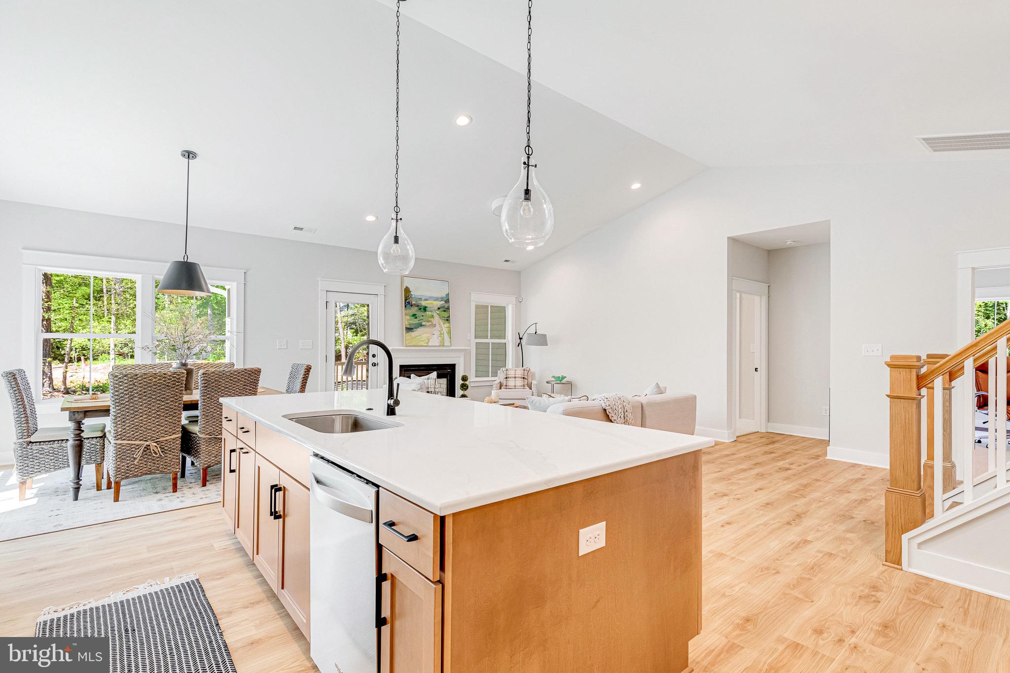 HOBBS HOLE GOLF COURSE - Residential