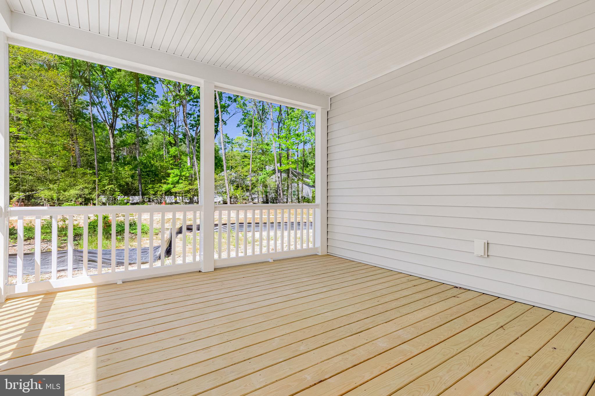 HOBBS HOLE GOLF COURSE - Residential