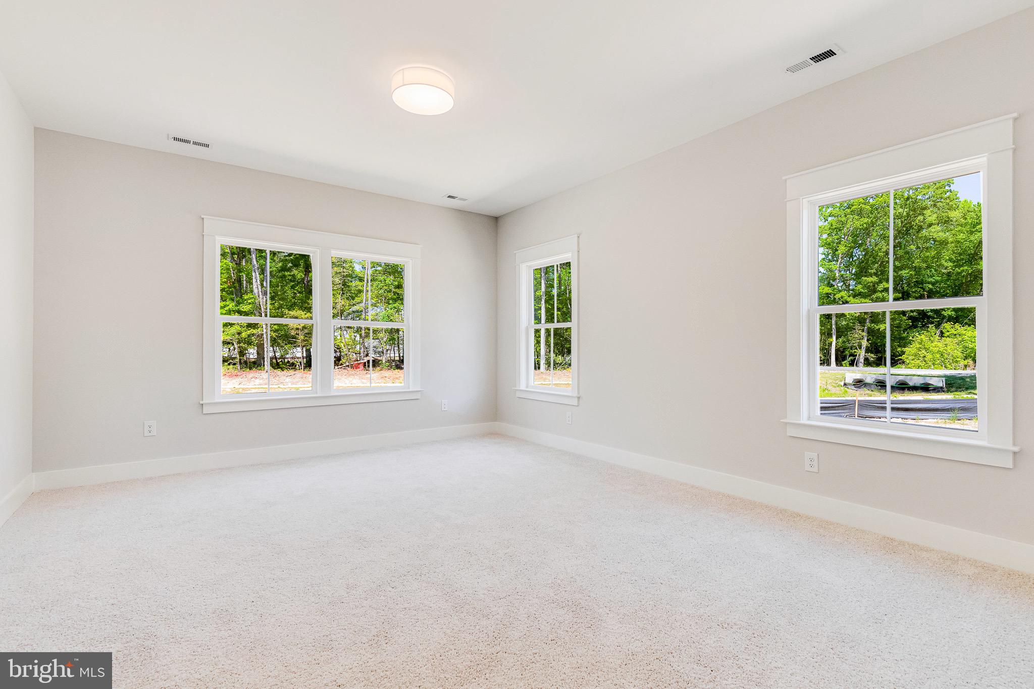 HOBBS HOLE GOLF COURSE - Residential