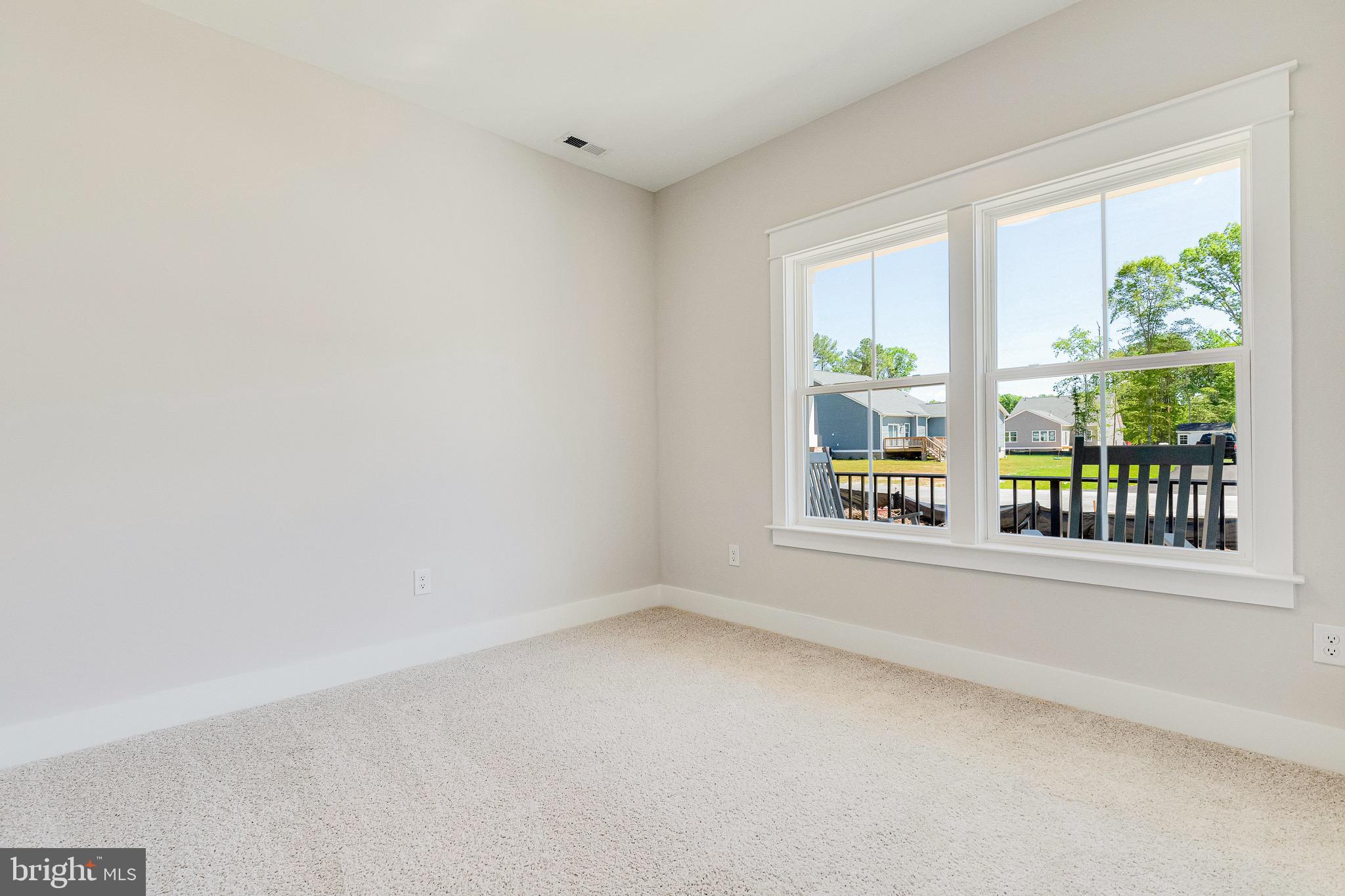 HOBBS HOLE GOLF COURSE - Residential