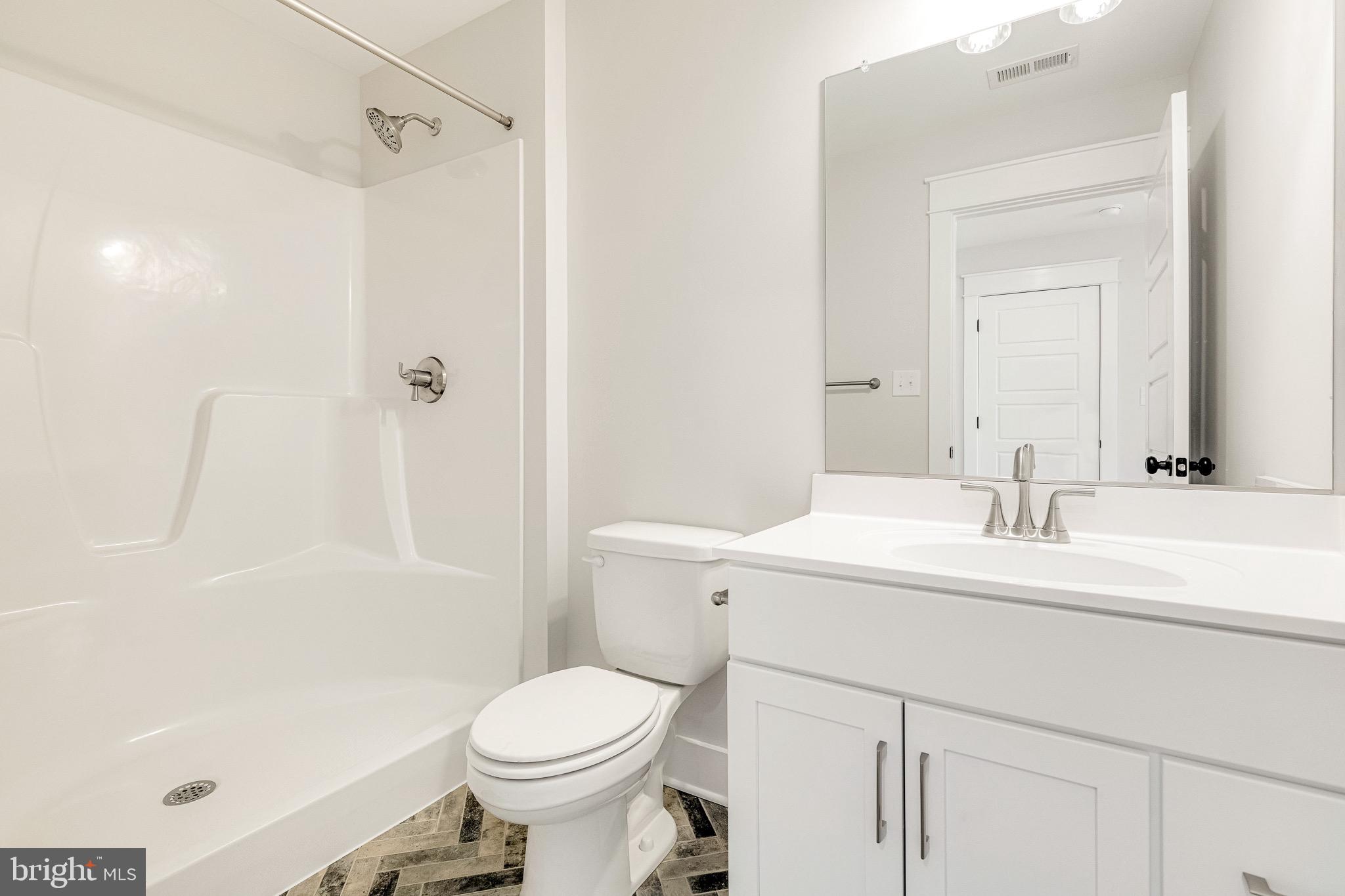 HOBBS HOLE GOLF COURSE - Residential