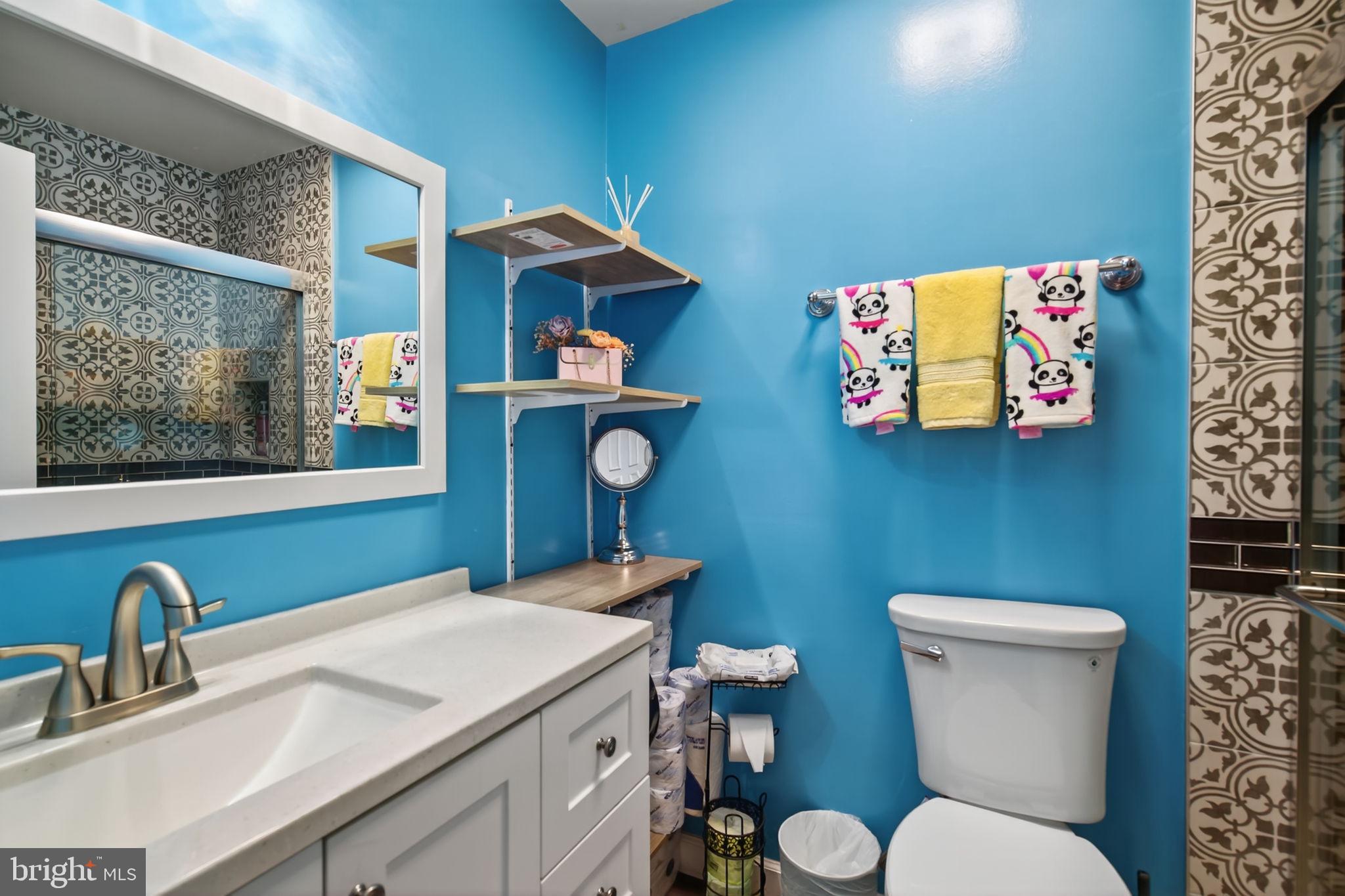 DULLES PARK TOWNHOUSES - Residential