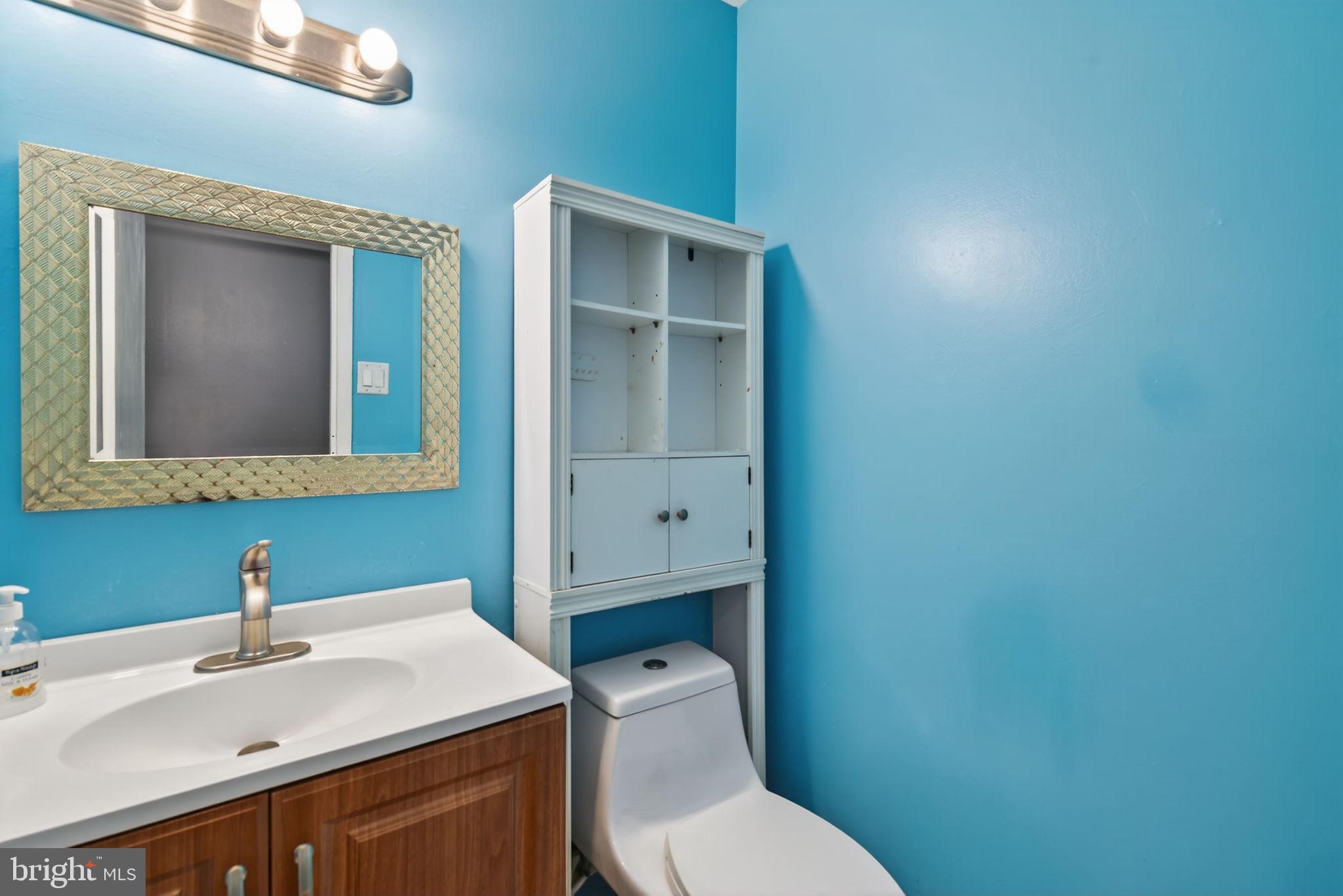 DULLES PARK TOWNHOUSES - Residential