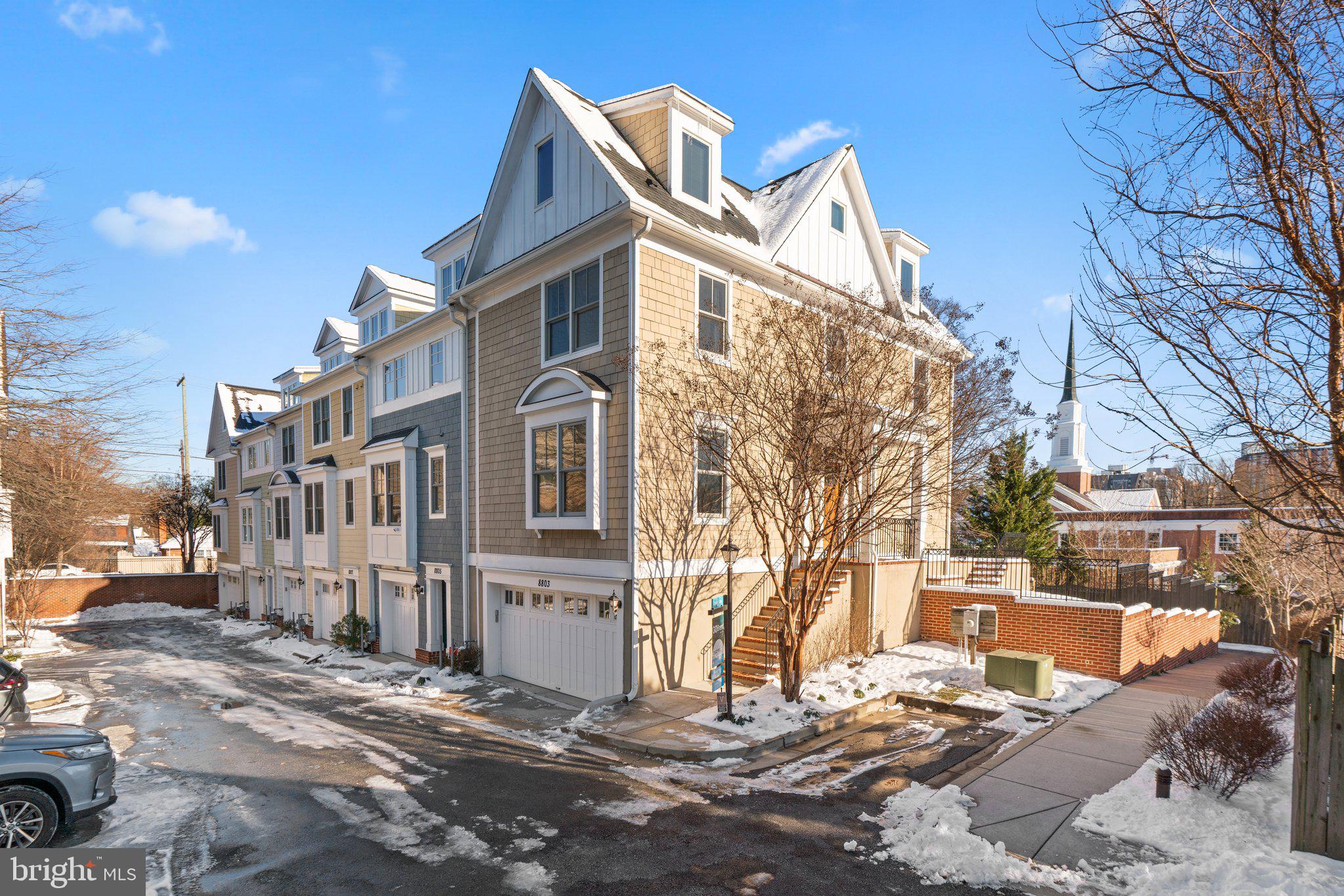 WOODSIDE - Residential