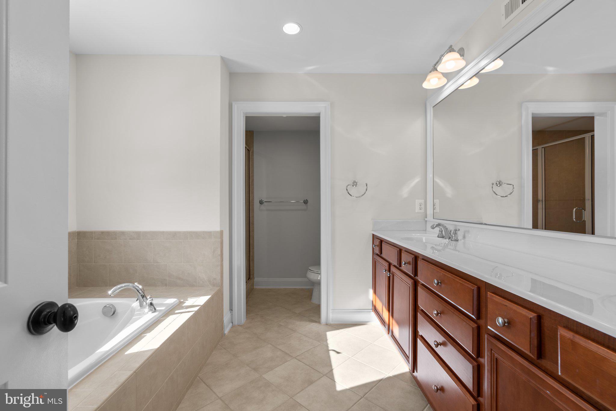 WOODSIDE - Residential