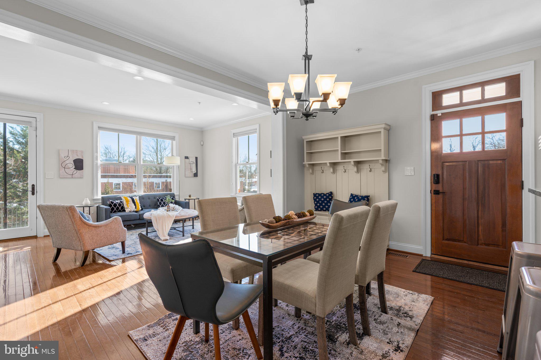 WOODSIDE - Residential