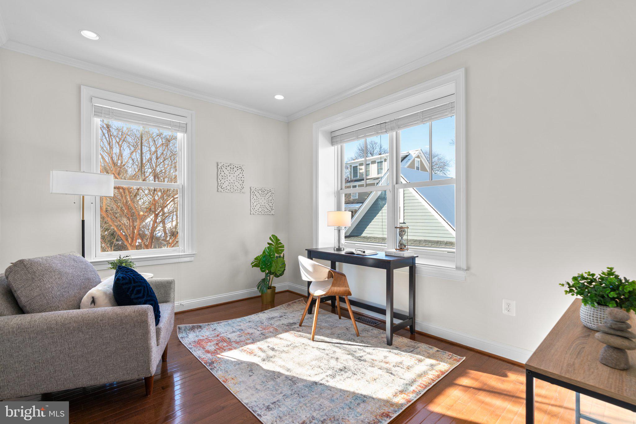 WOODSIDE - Residential