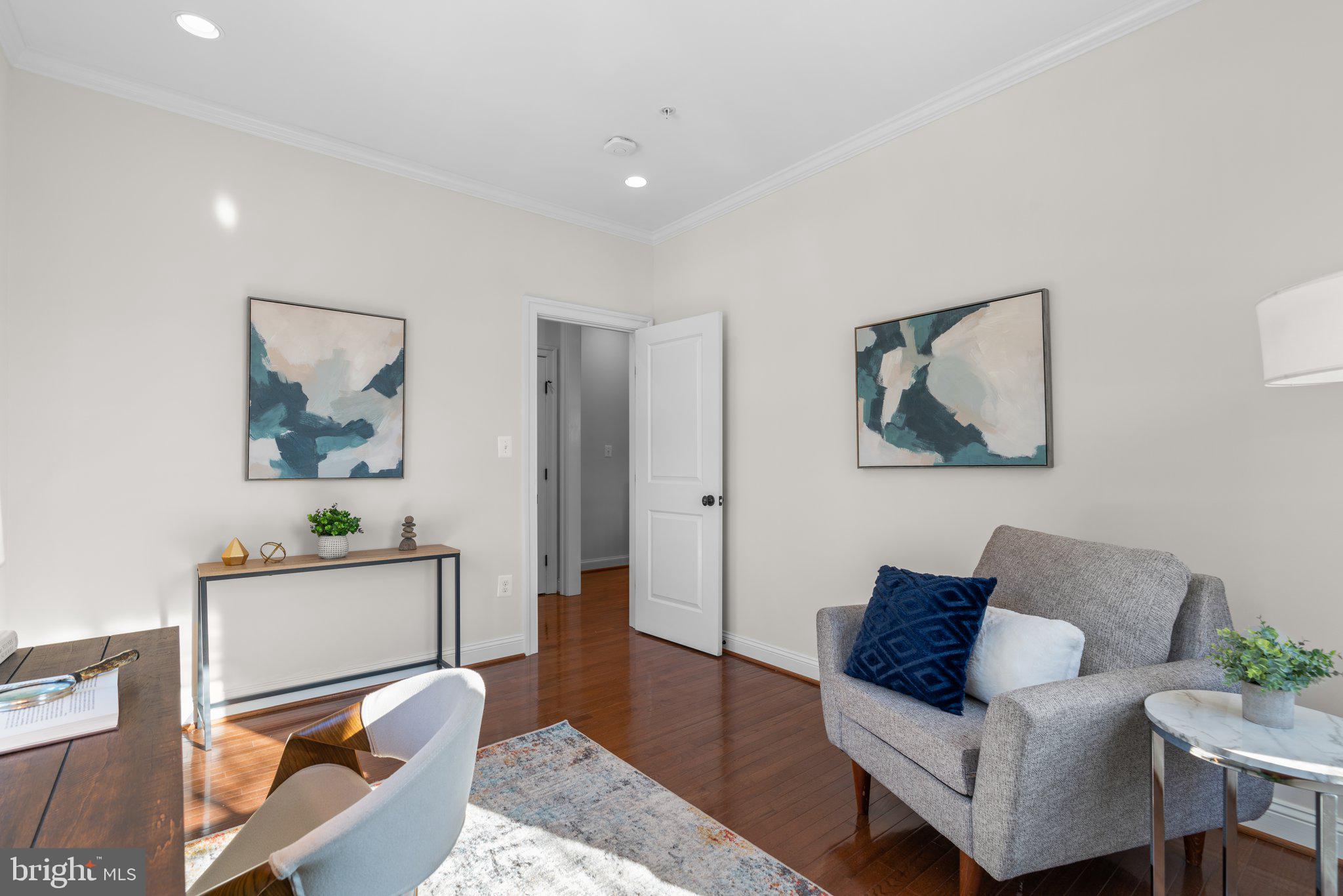 WOODSIDE - Residential