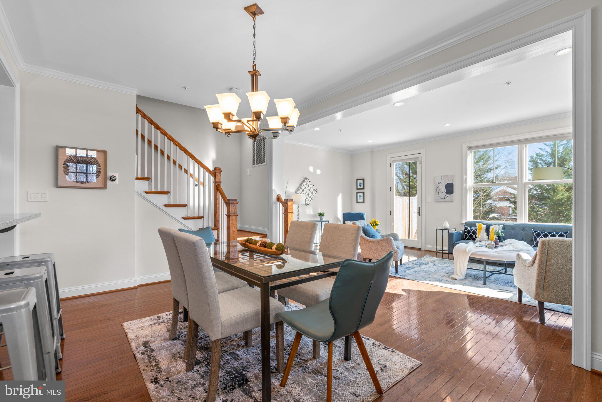 WOODSIDE - Residential