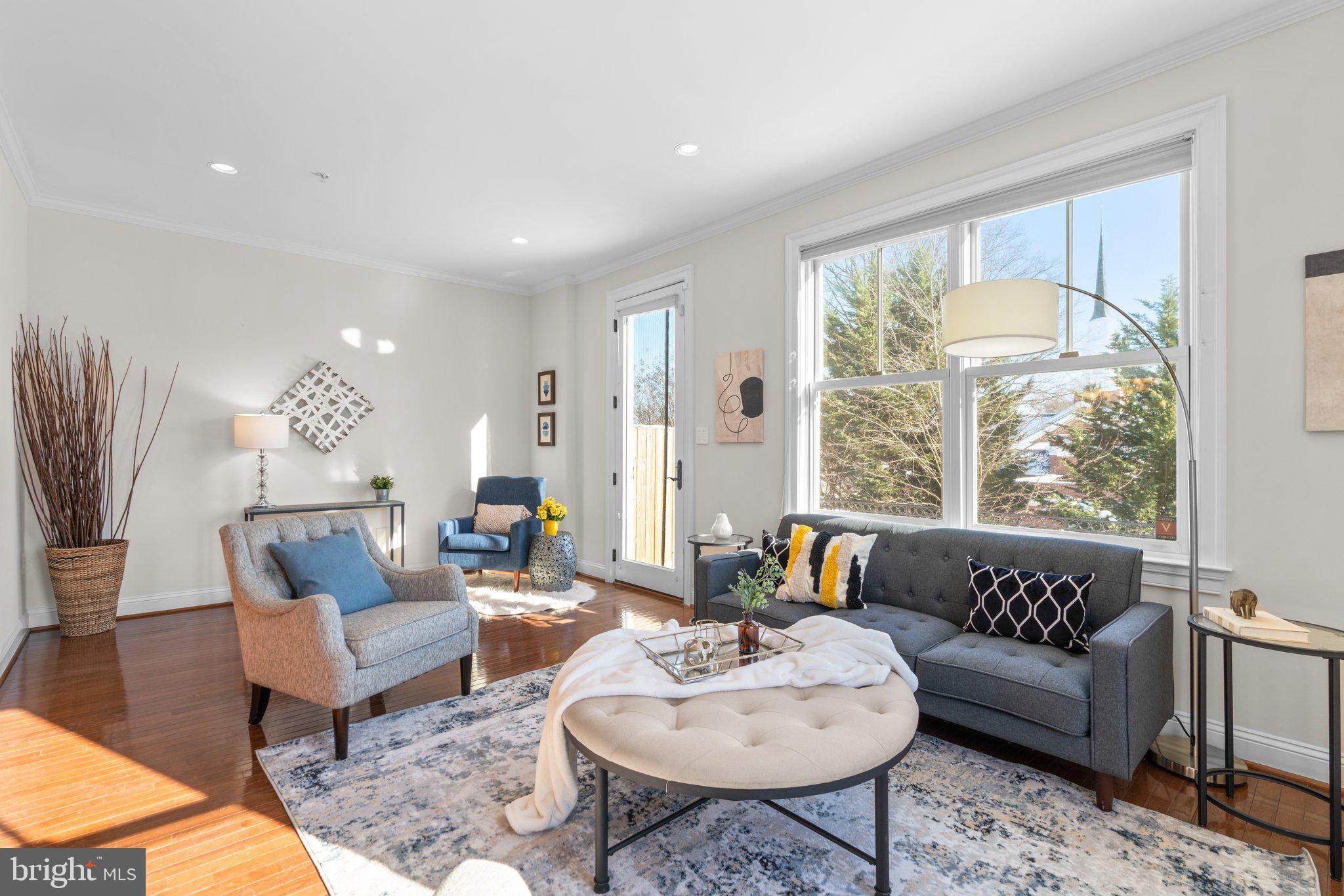 WOODSIDE - Residential