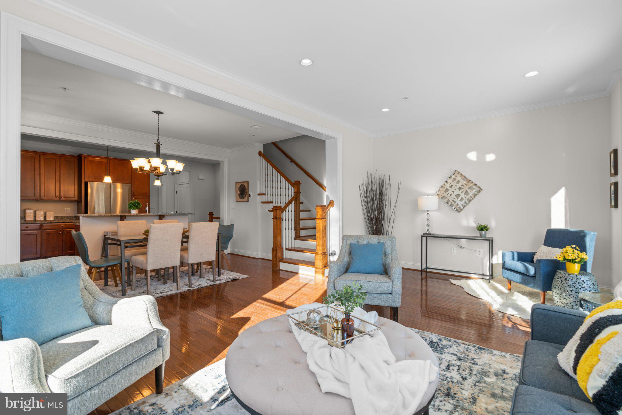 WOODSIDE - Residential