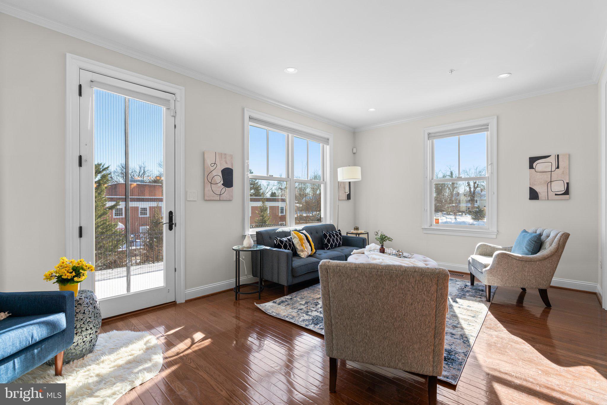 WOODSIDE - Residential