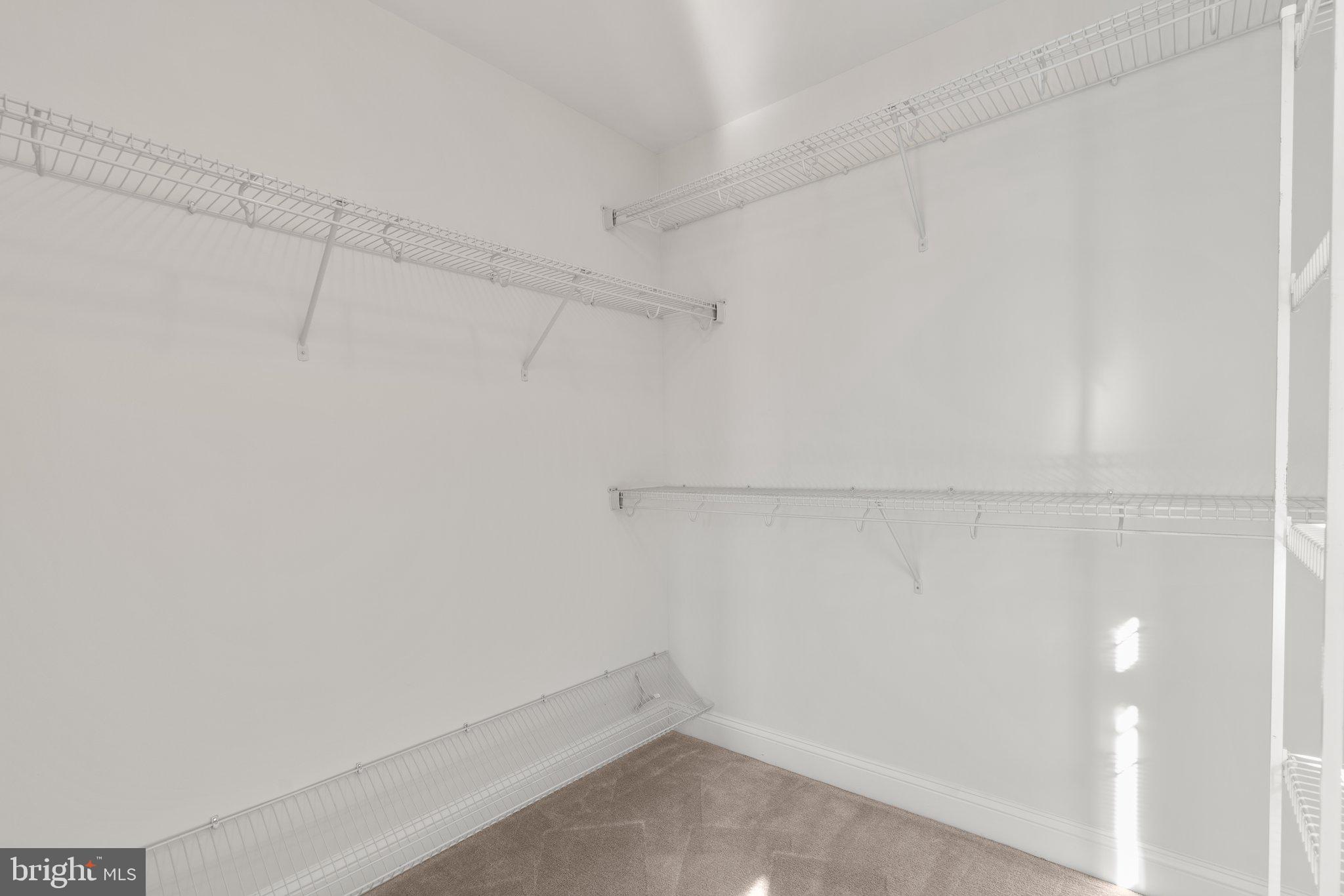 WOODSIDE - Residential