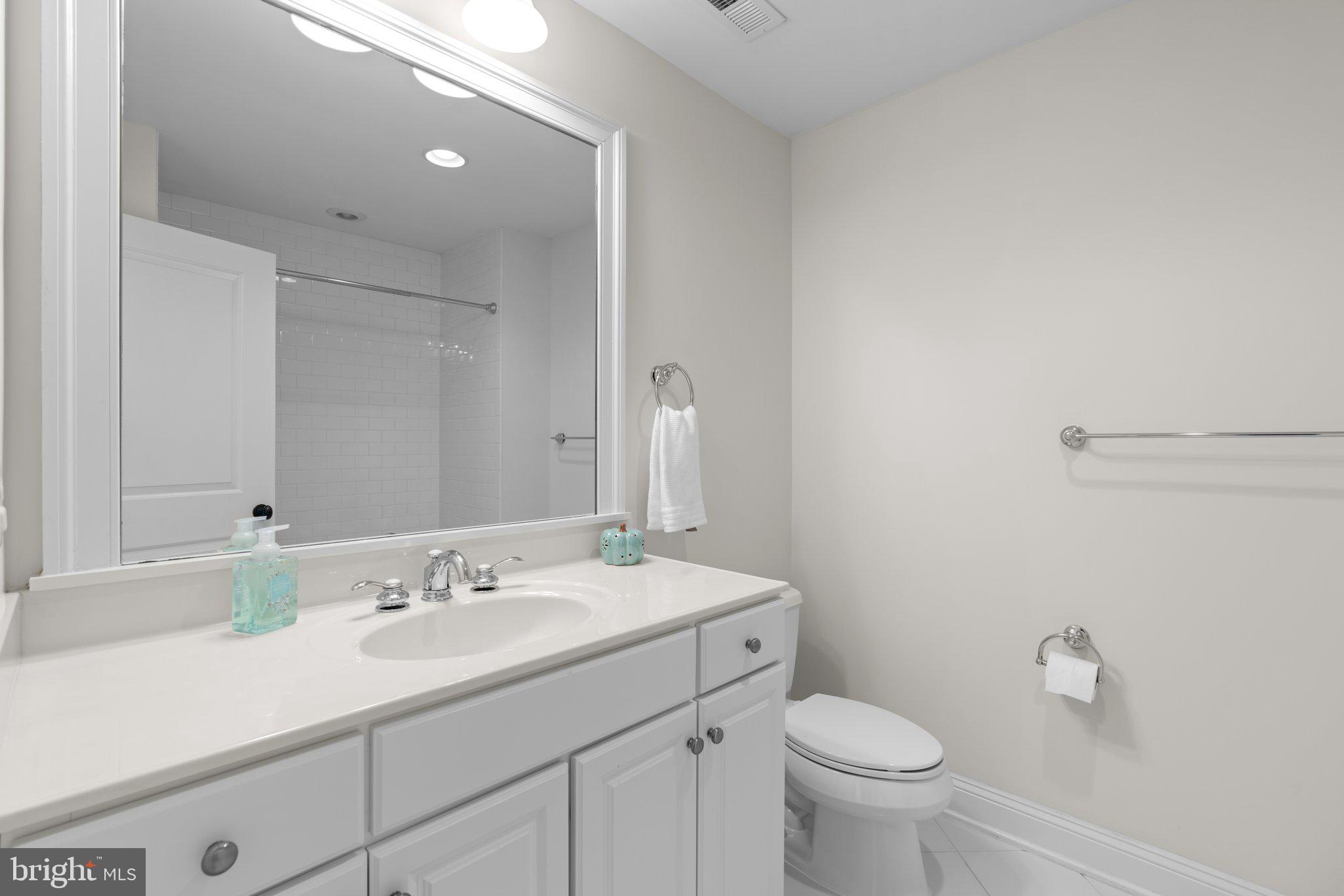 WOODSIDE - Residential