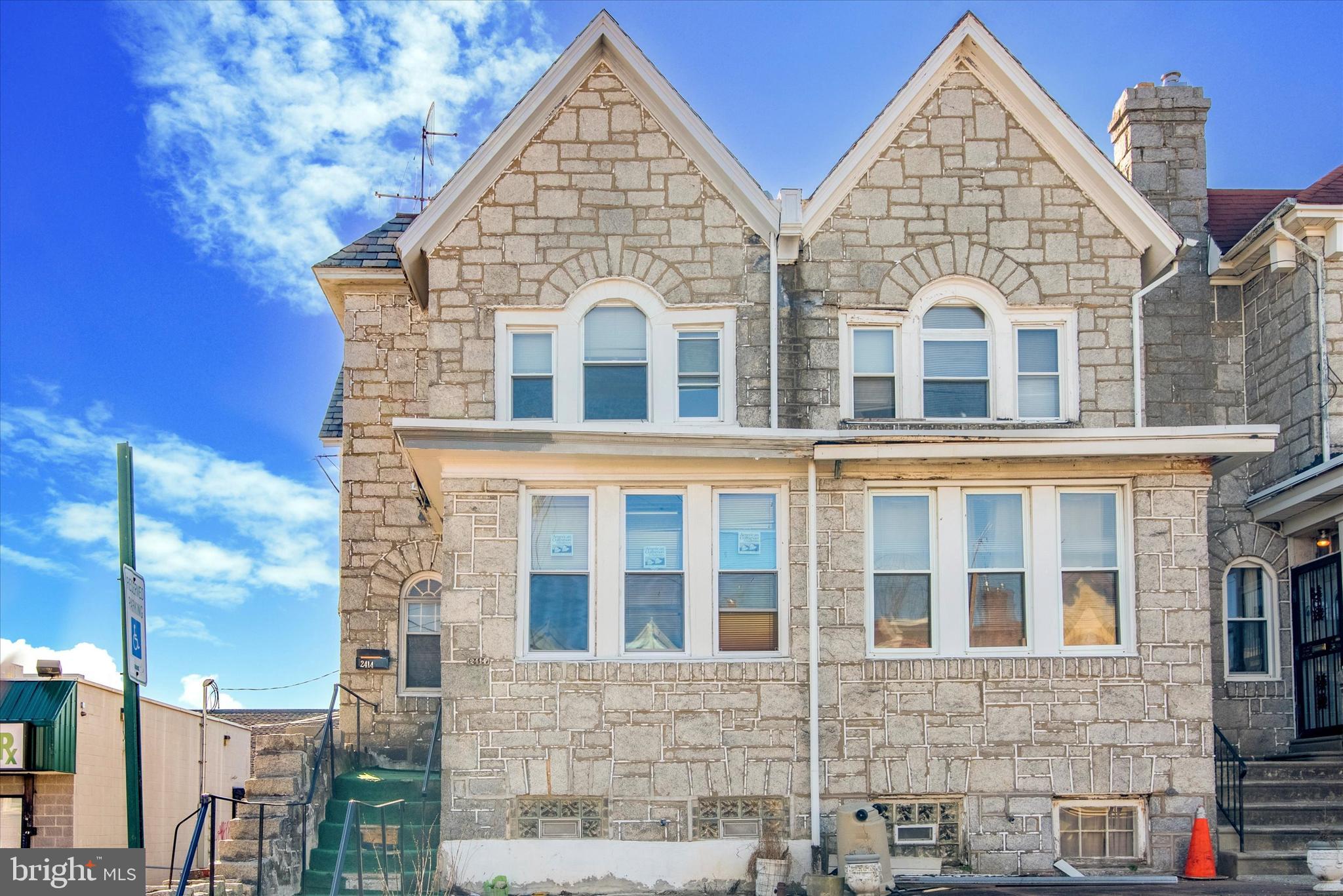 WEST OAK LANE - Residential