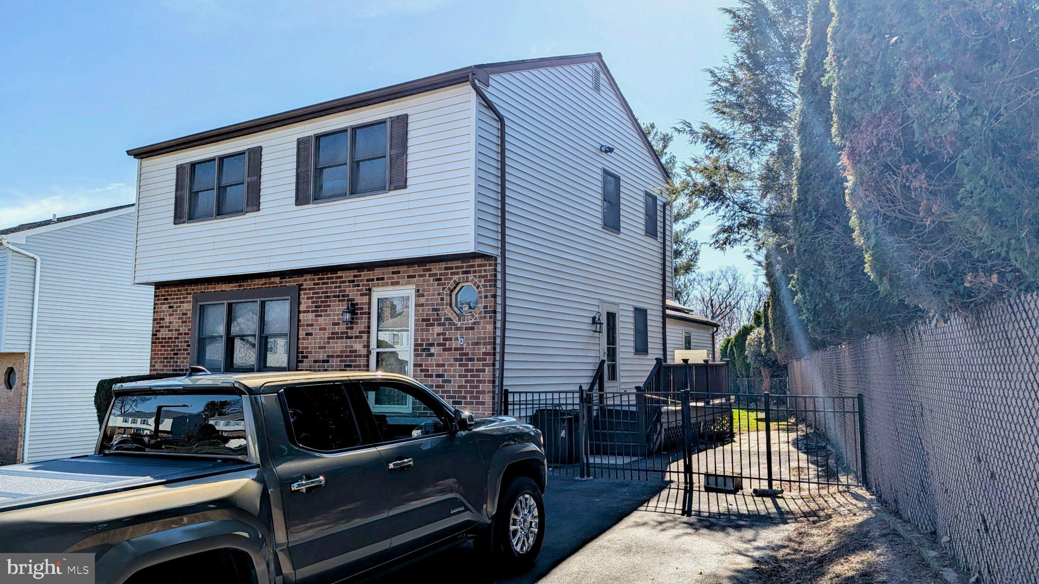 RIDLEY PARK - Residential