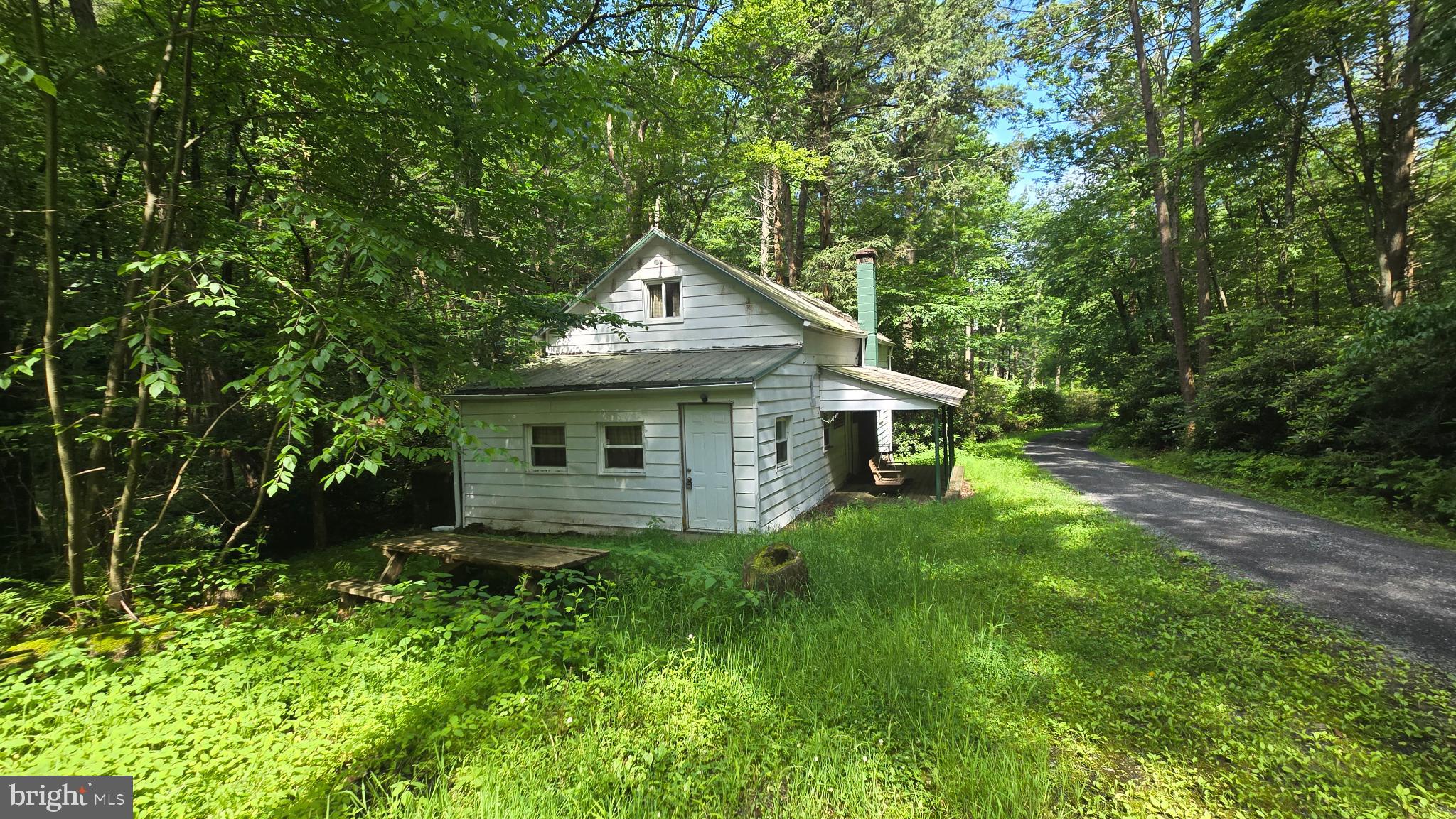 212 THICKHEAD MOUNTAIN ROAD