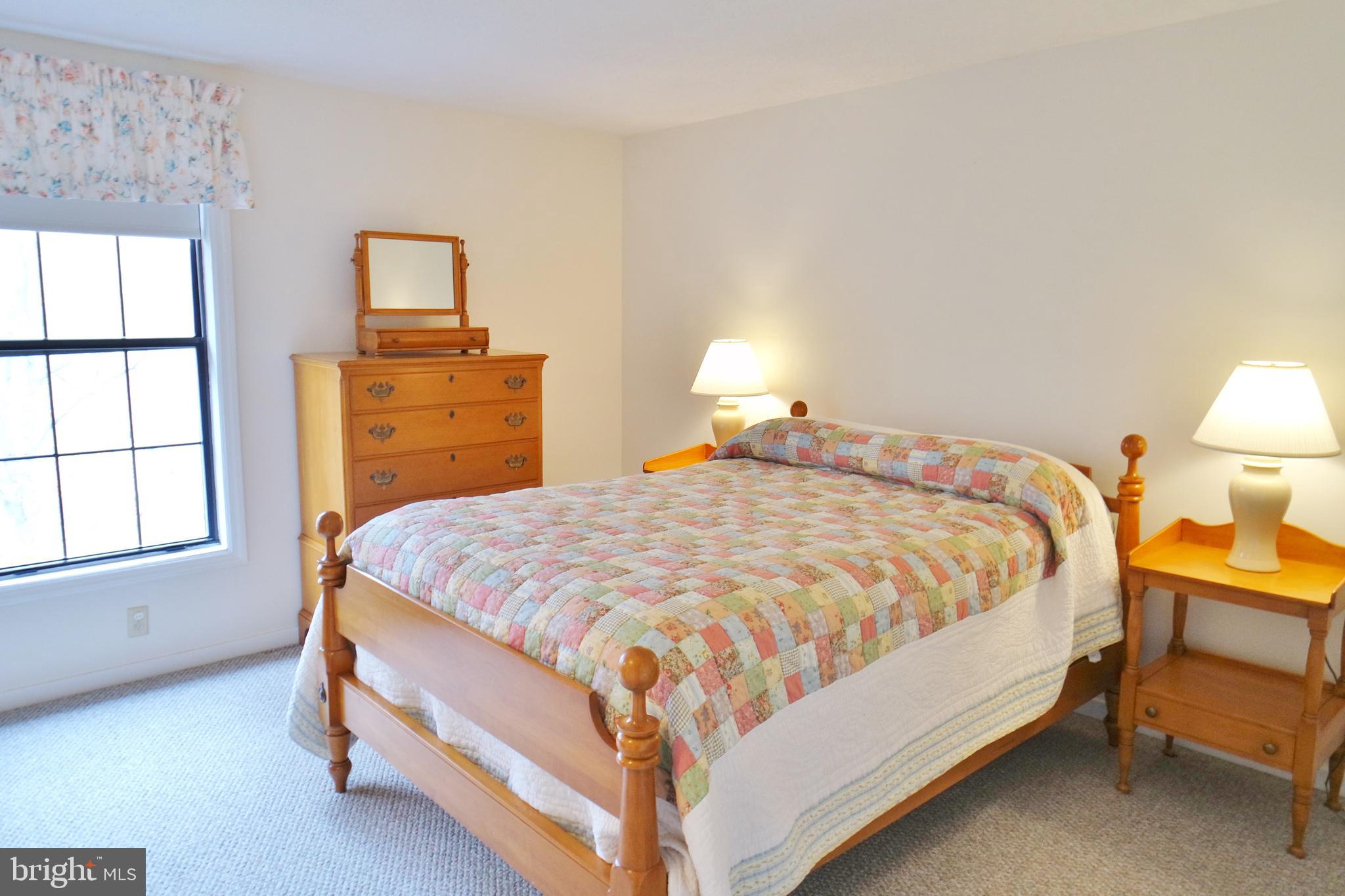 LAKEVIEW PEDESTAL HOMES - Residential