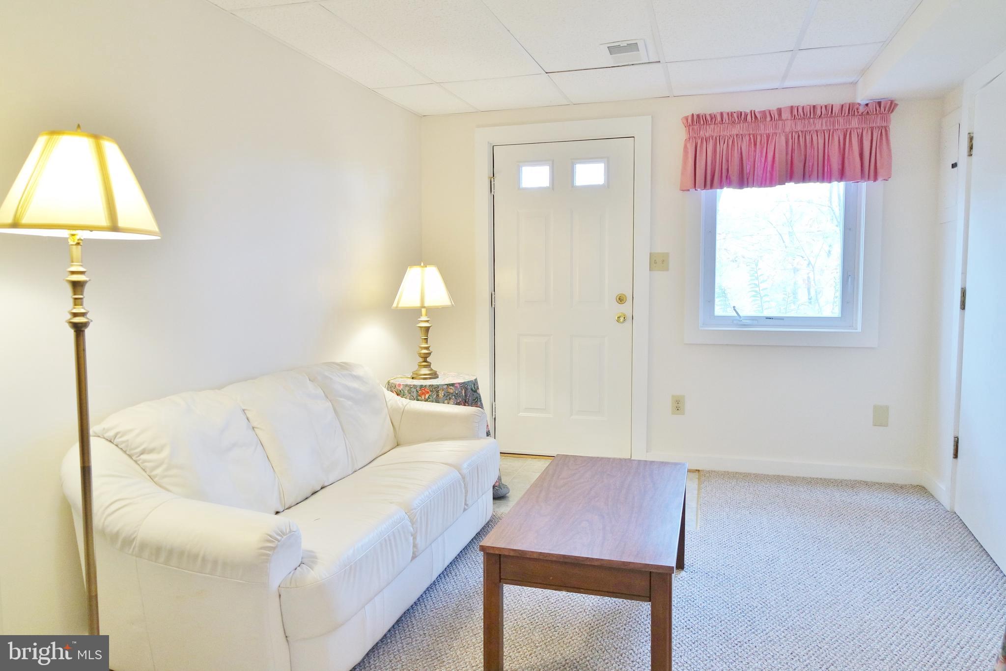 LAKEVIEW PEDESTAL HOMES - Residential