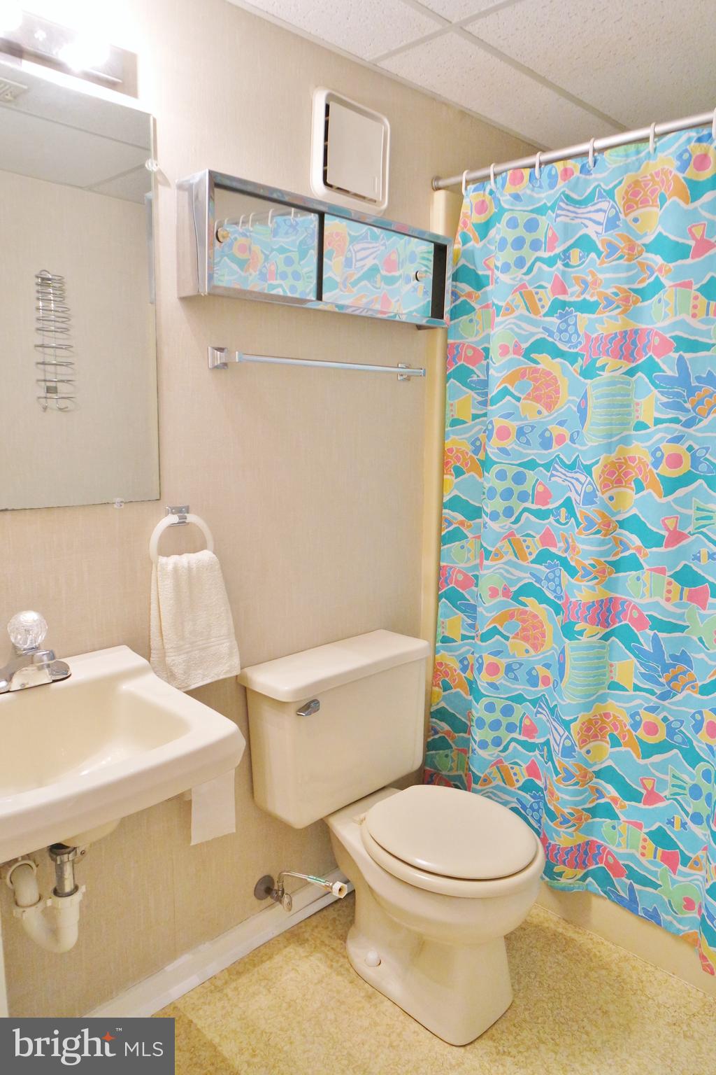 LAKEVIEW PEDESTAL HOMES - Residential