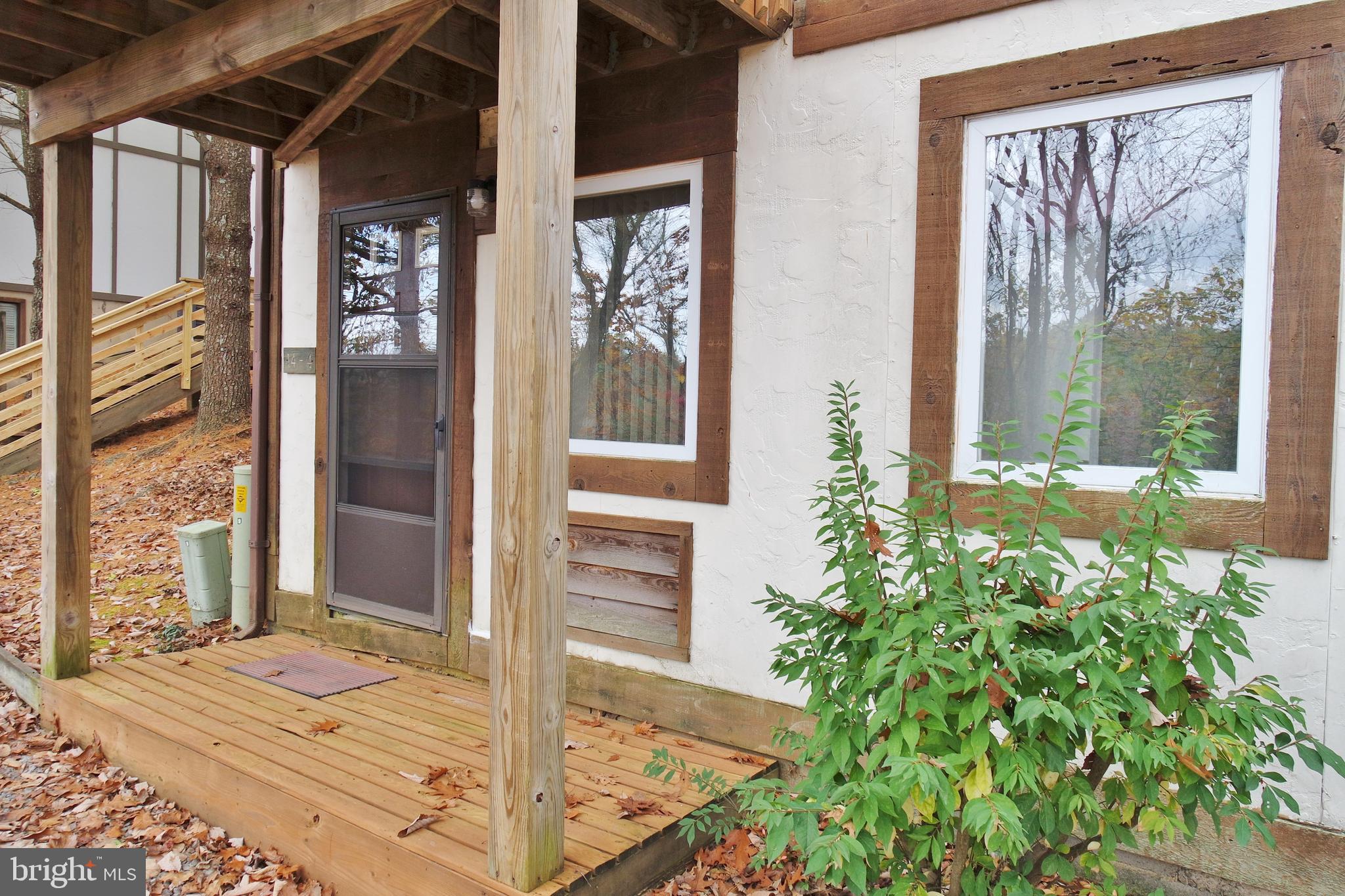 LAKEVIEW PEDESTAL HOMES - Residential