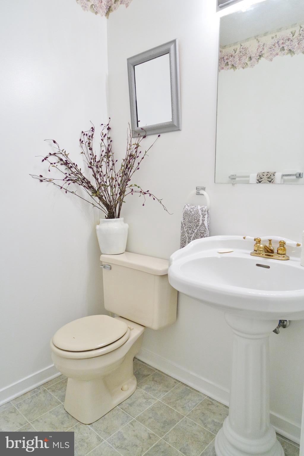 LAKEVIEW PEDESTAL HOMES - Residential