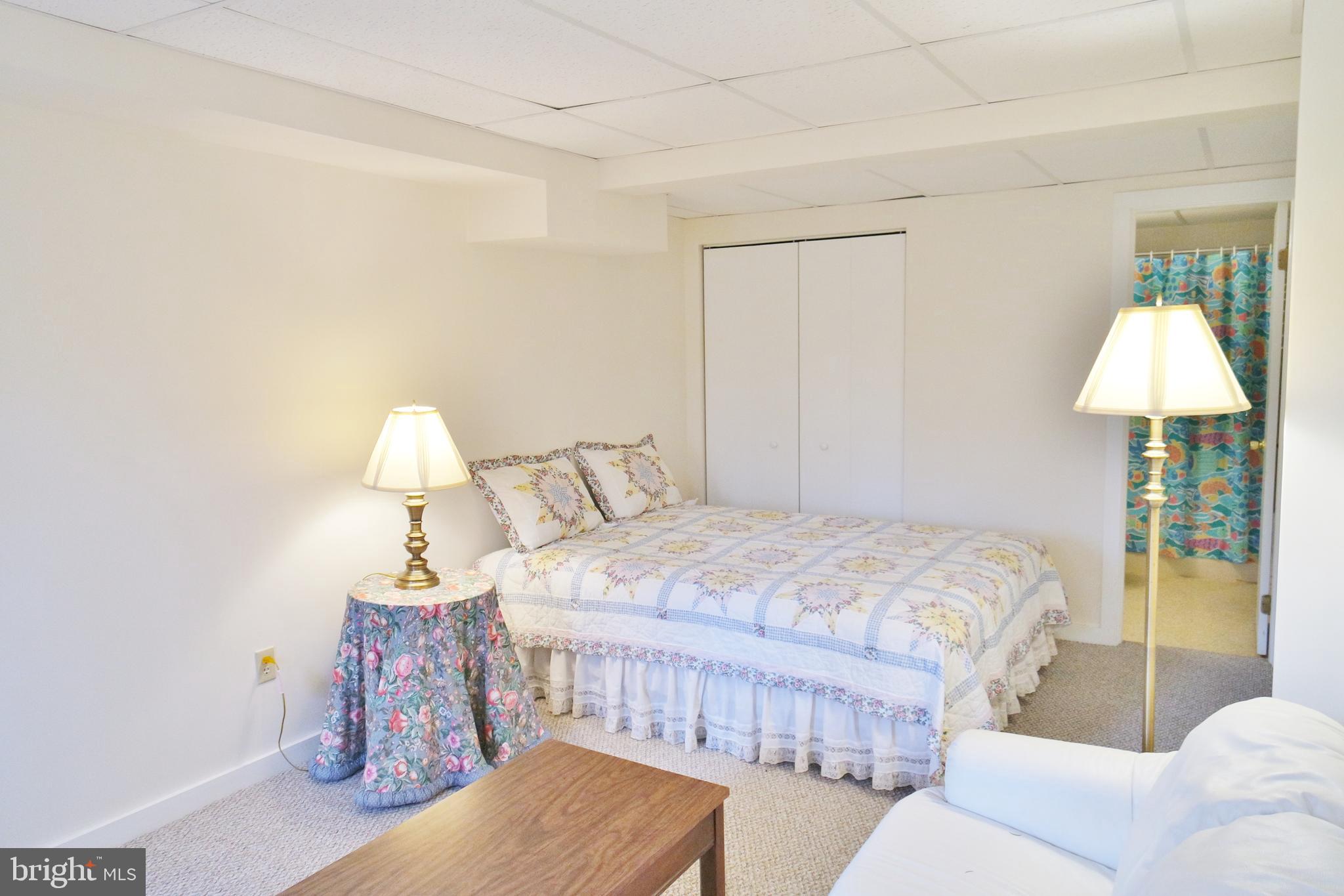 LAKEVIEW PEDESTAL HOMES - Residential