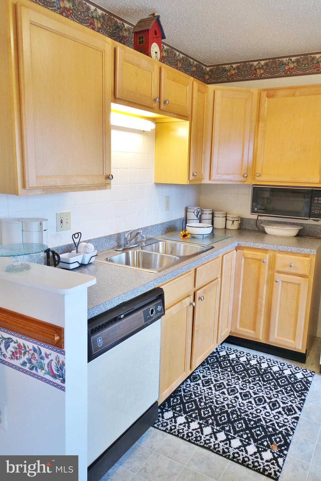 LAKEVIEW PEDESTAL HOMES - Residential