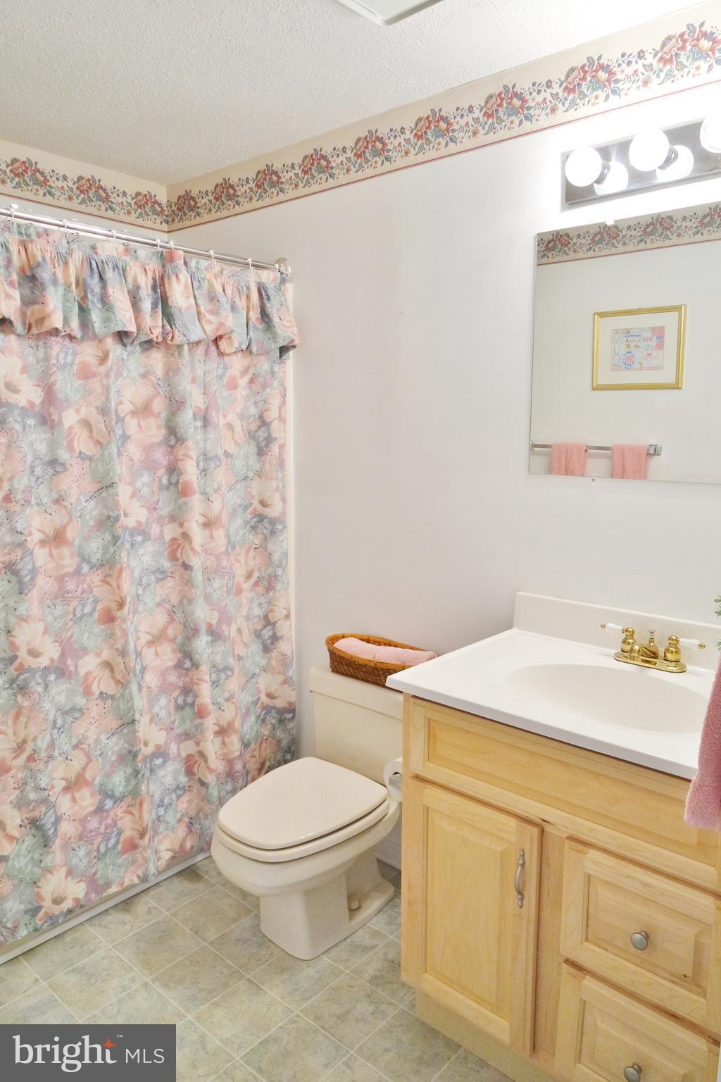 LAKEVIEW PEDESTAL HOMES - Residential