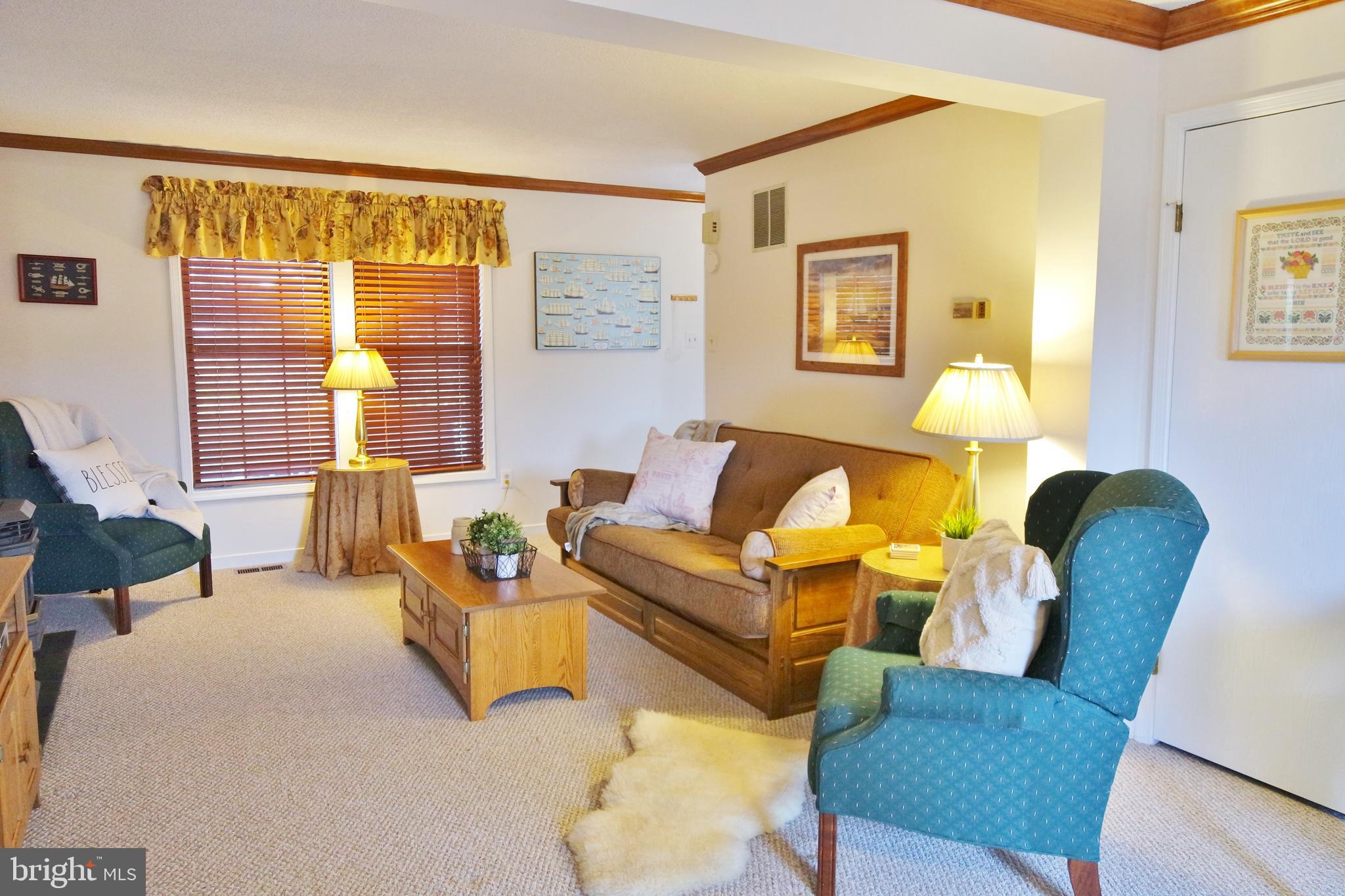 LAKEVIEW PEDESTAL HOMES - Residential