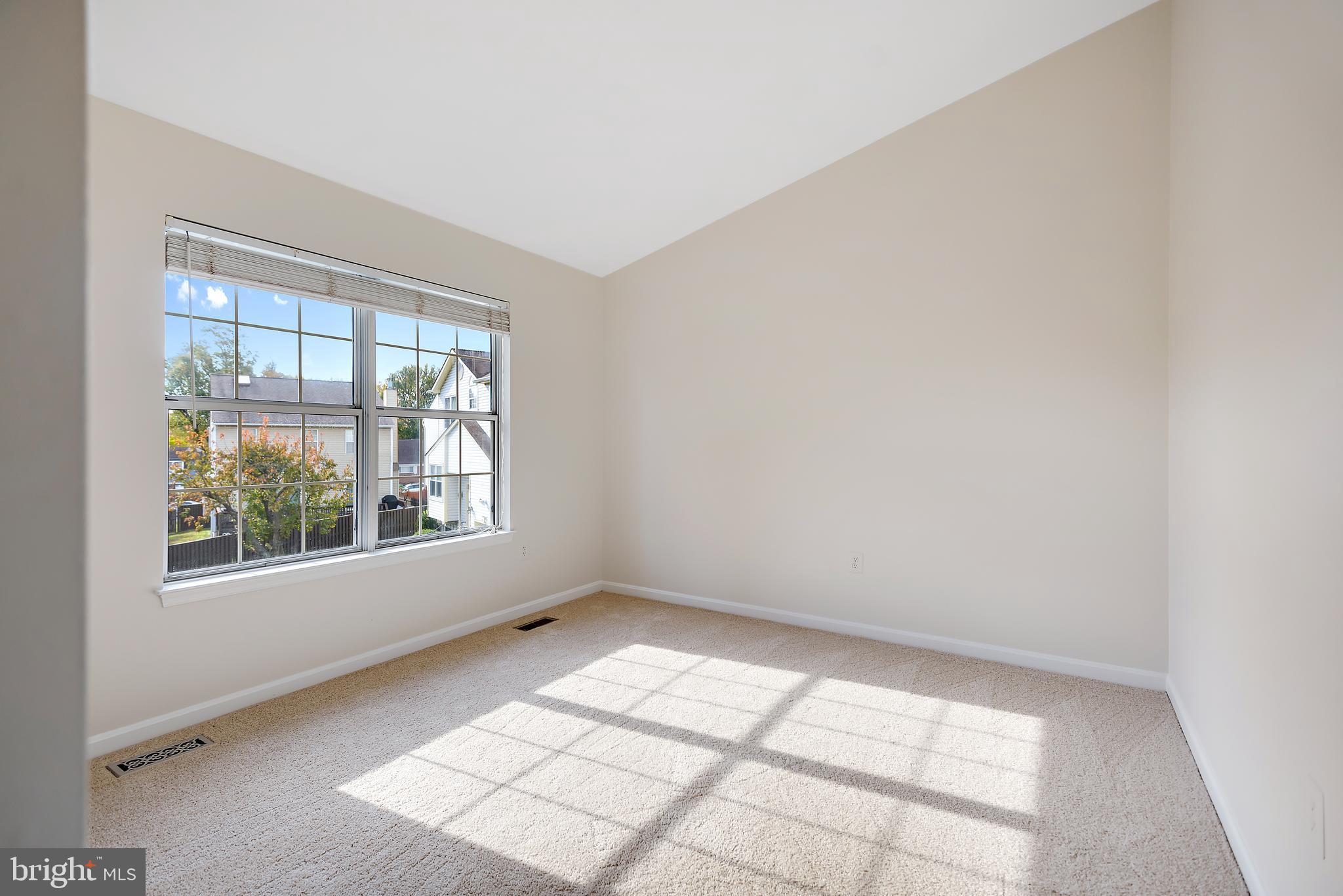 CHESTNUT HILLS - Residential